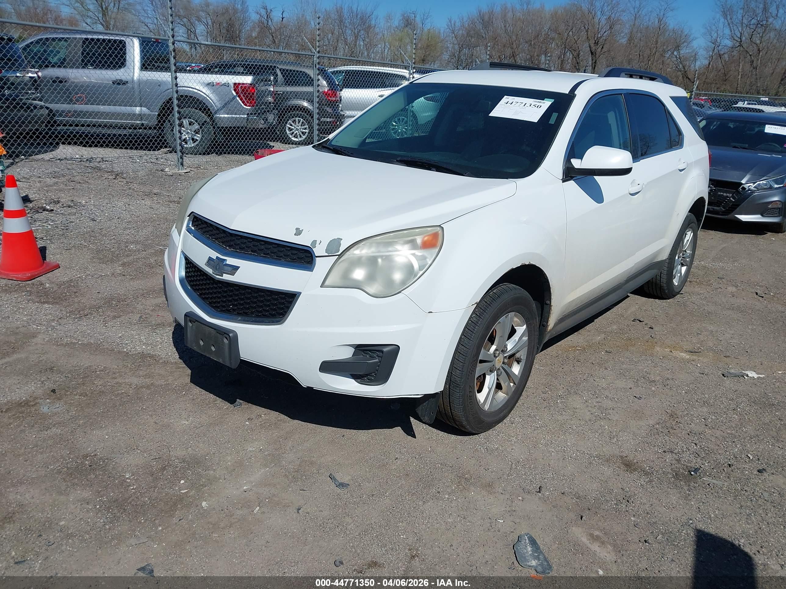 CHEVROLET EQUINOX image 2