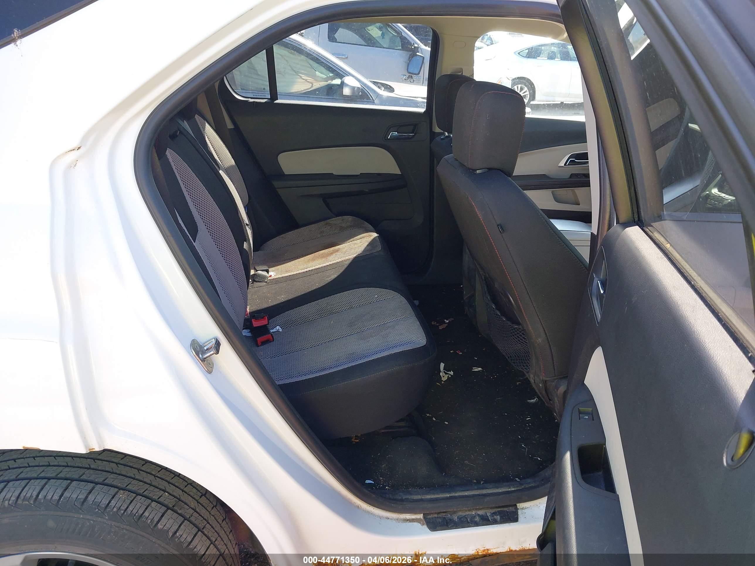 CHEVROLET EQUINOX image 8