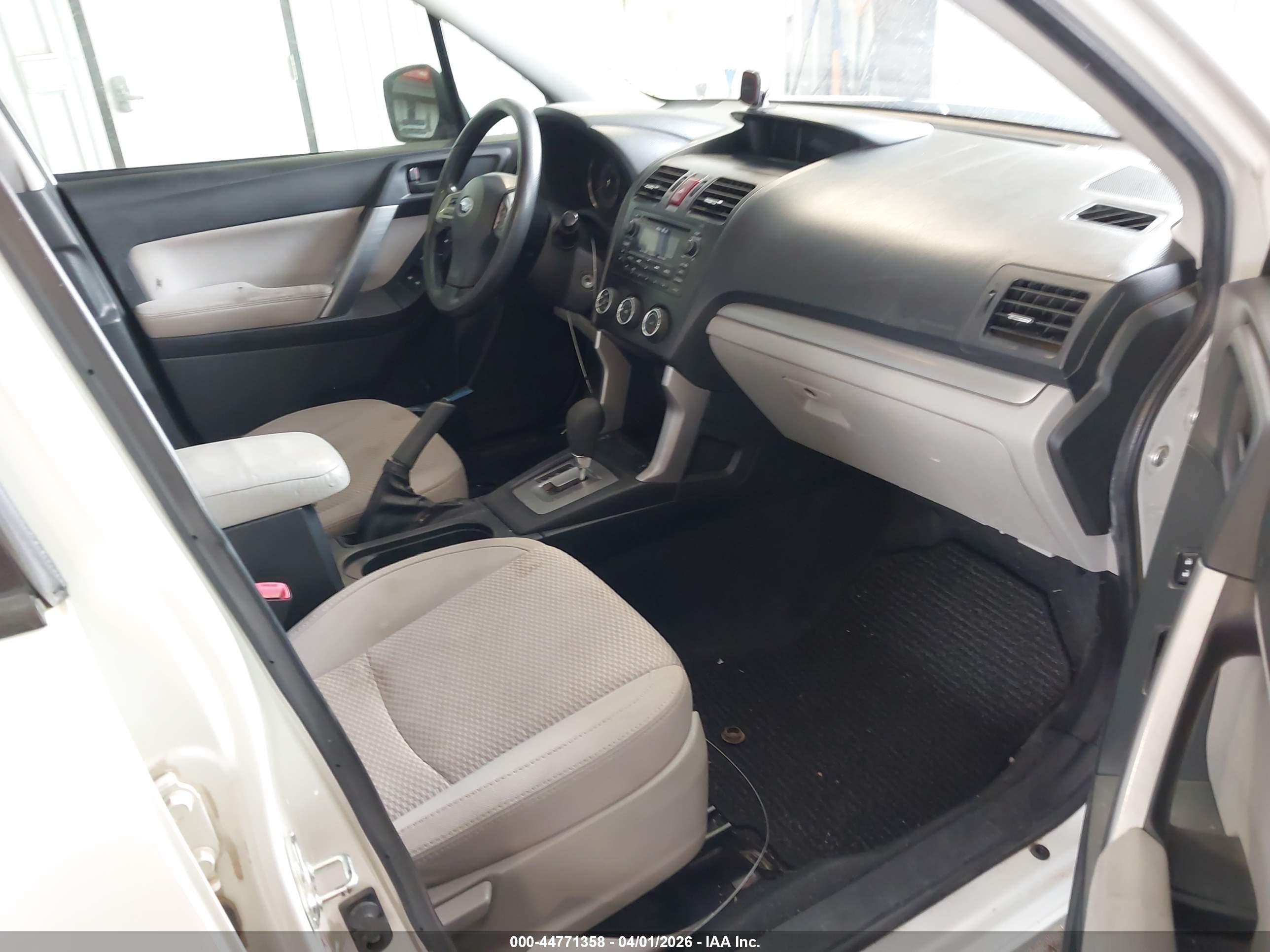SUBARU FORESTER image 5