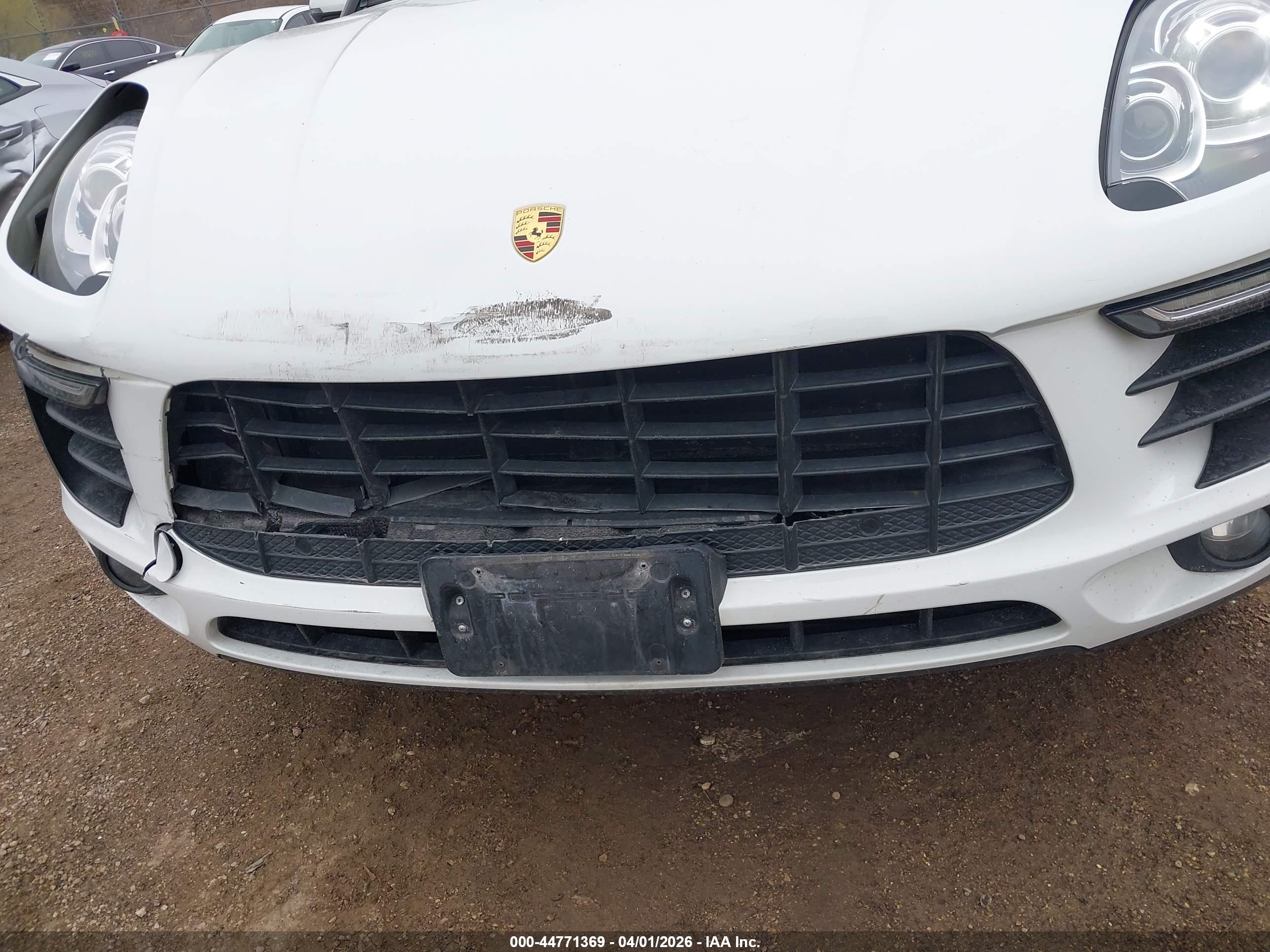 PORSCHE MACAN image 6