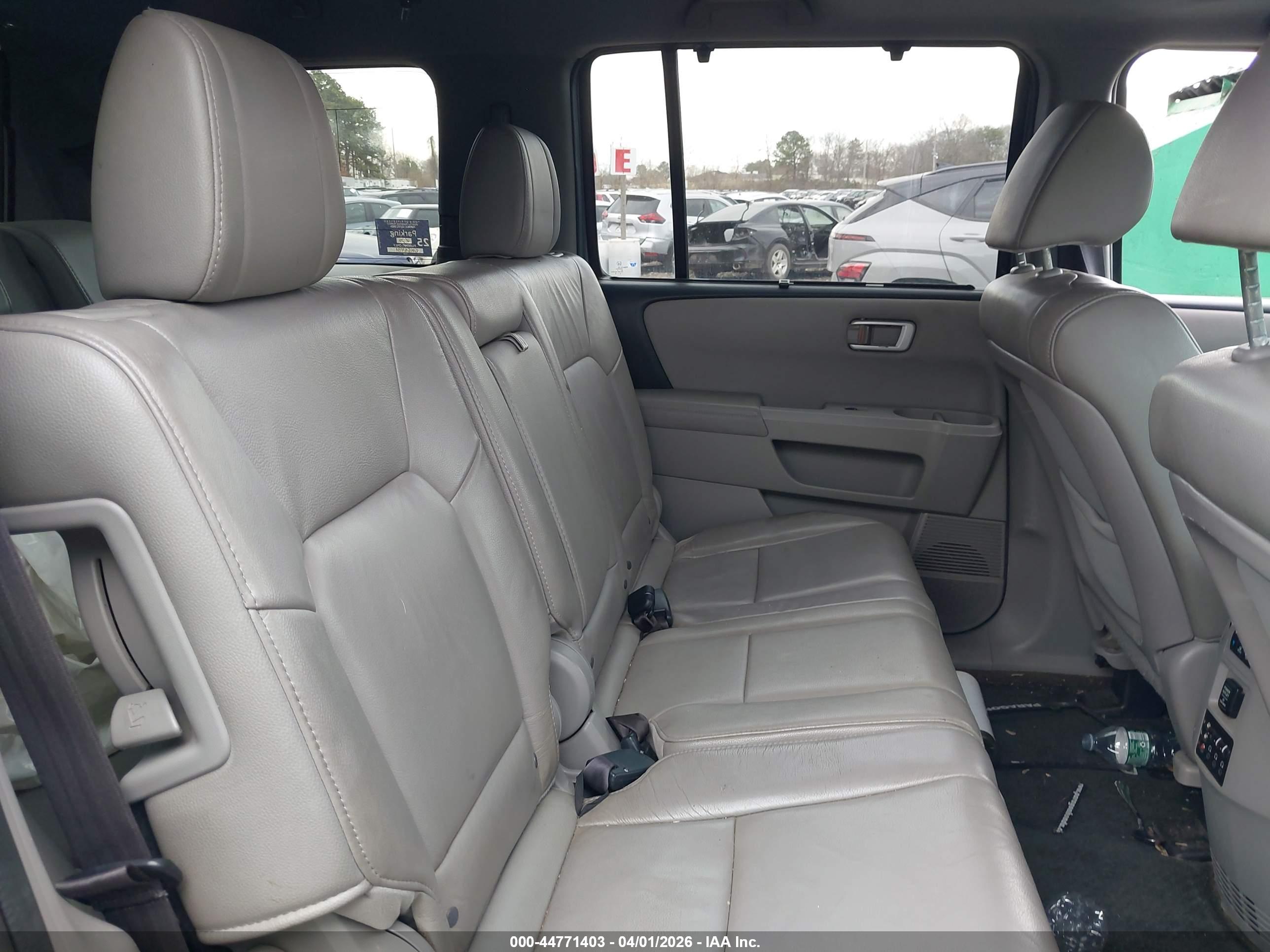 HONDA PILOT image 8