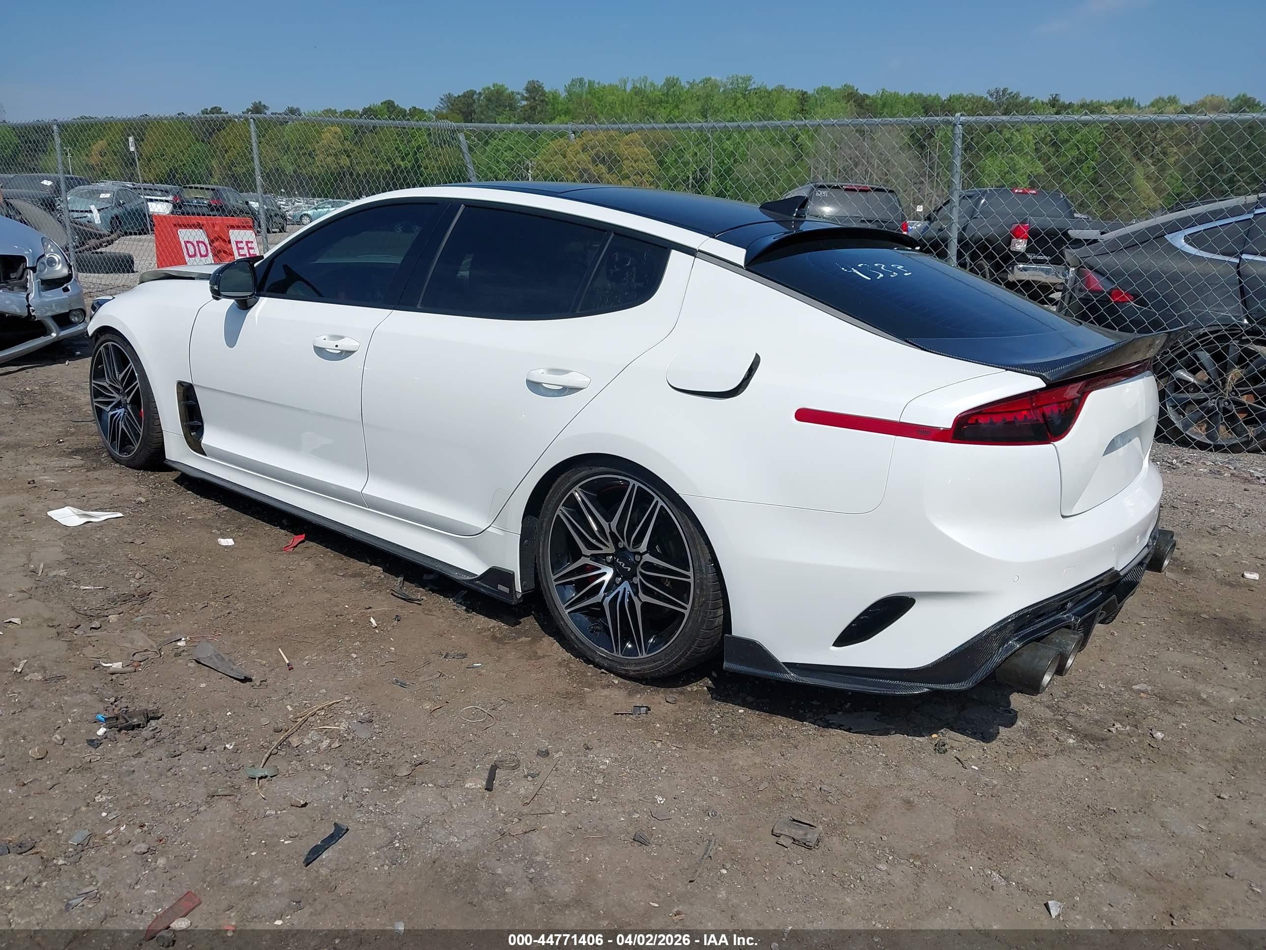 KIA STINGER image 3