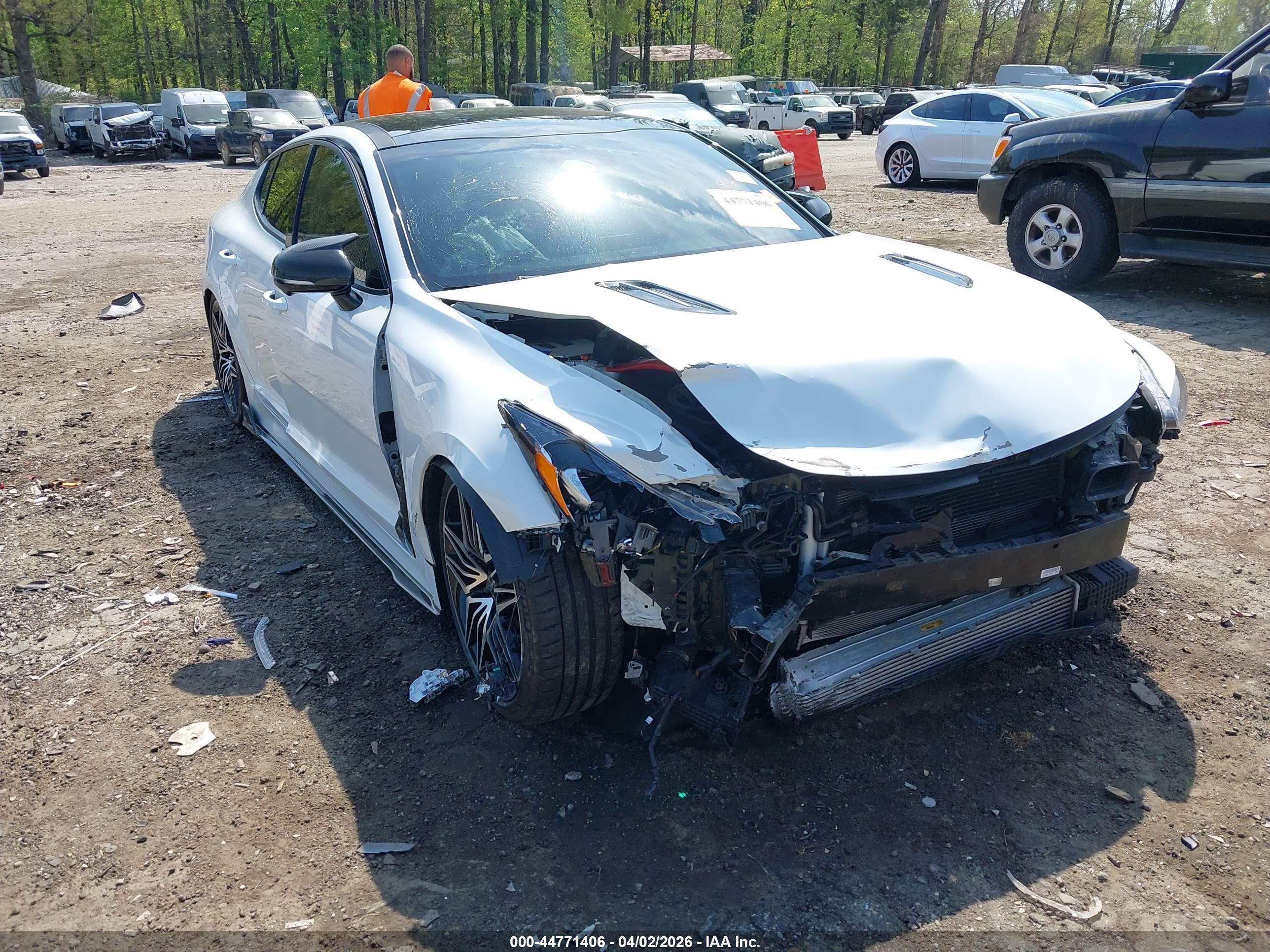 KIA STINGER image 6