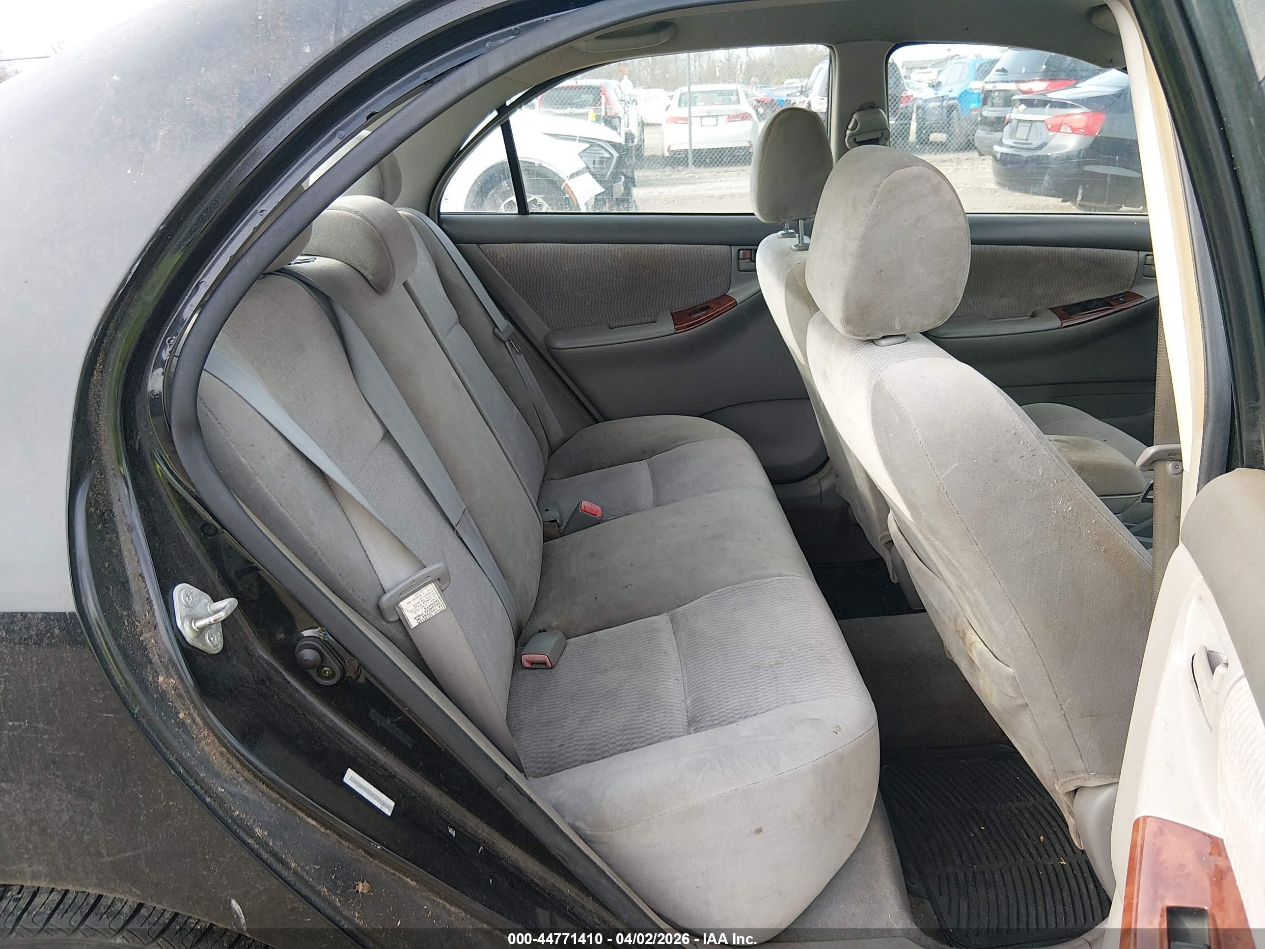 TOYOTA COROLLA image 8