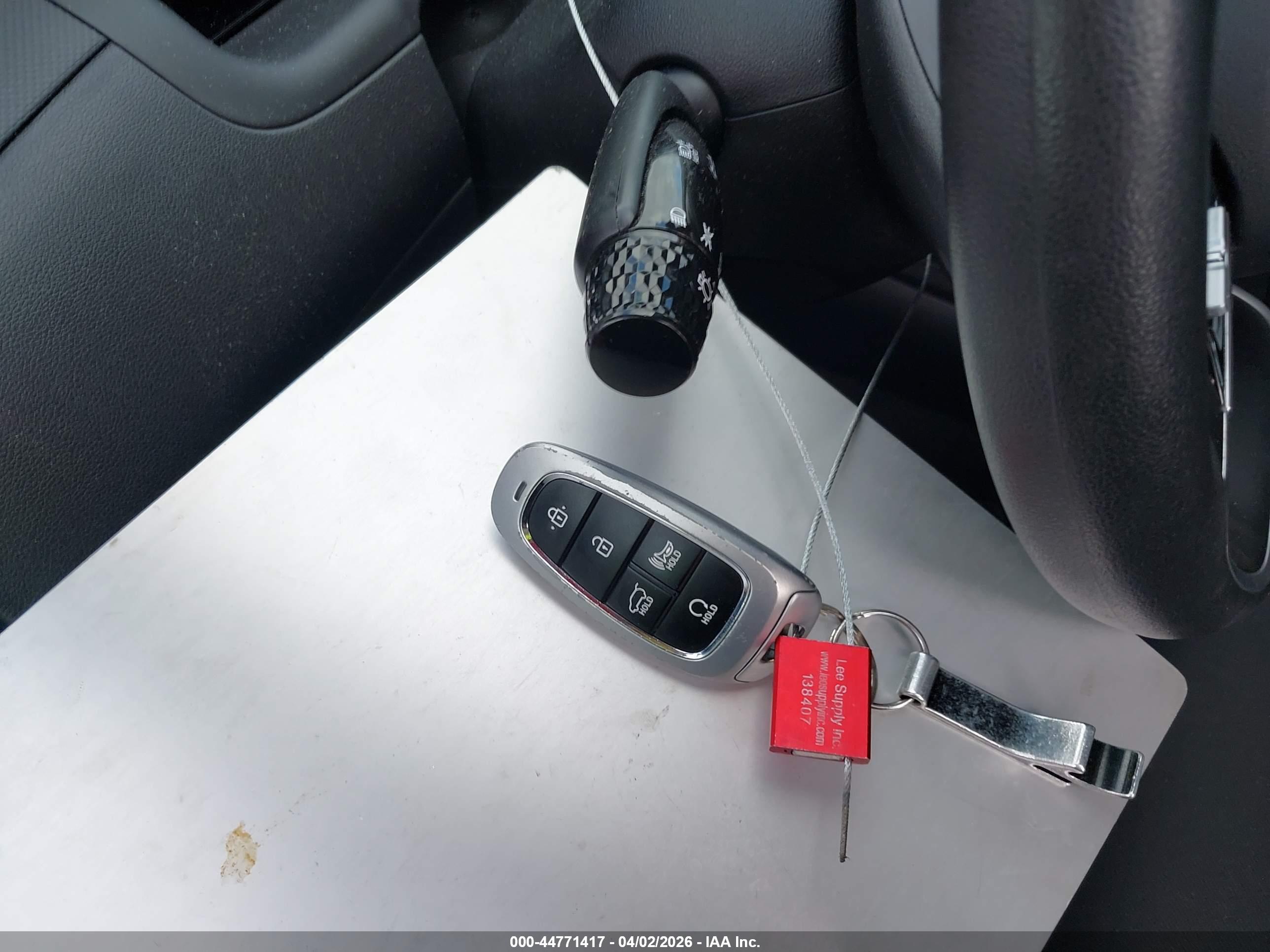 HYUNDAI TUCSON image 11