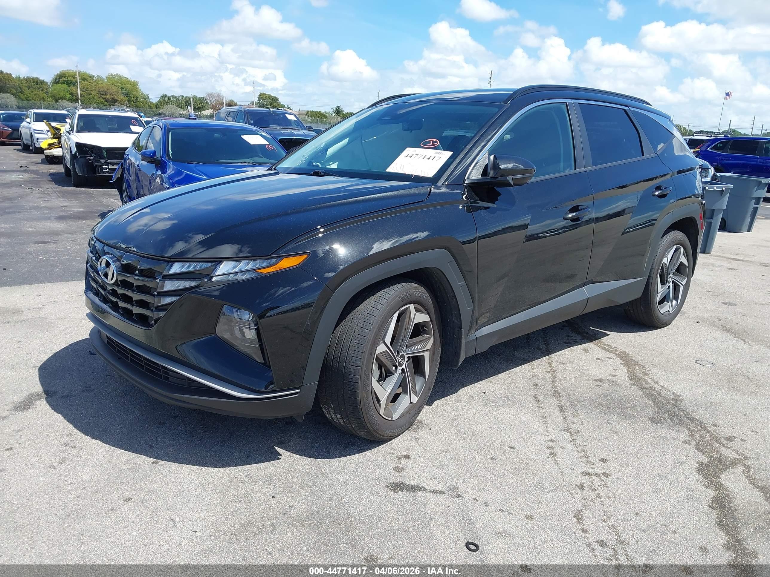 HYUNDAI TUCSON image 2