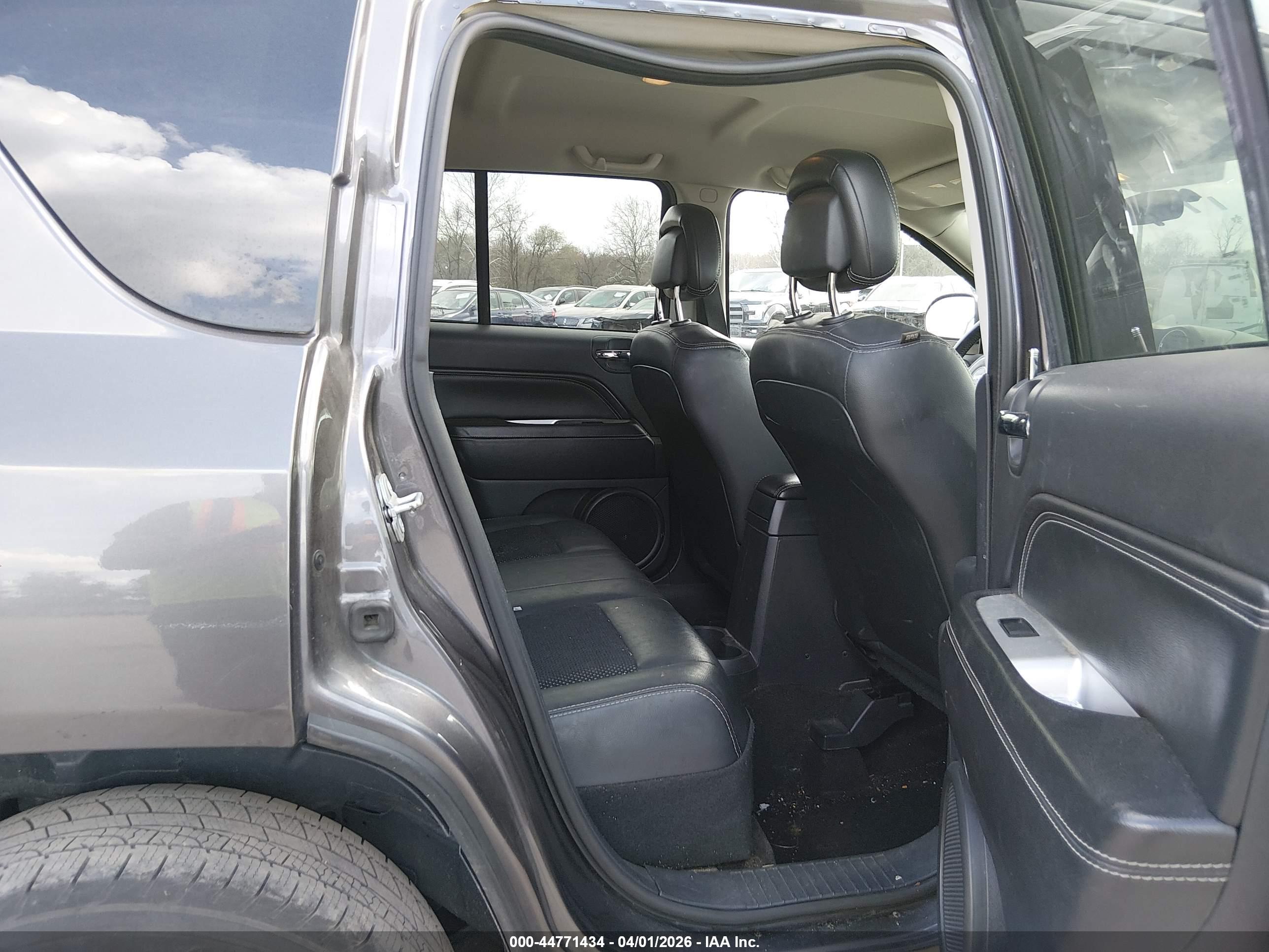 JEEP COMPASS image 8
