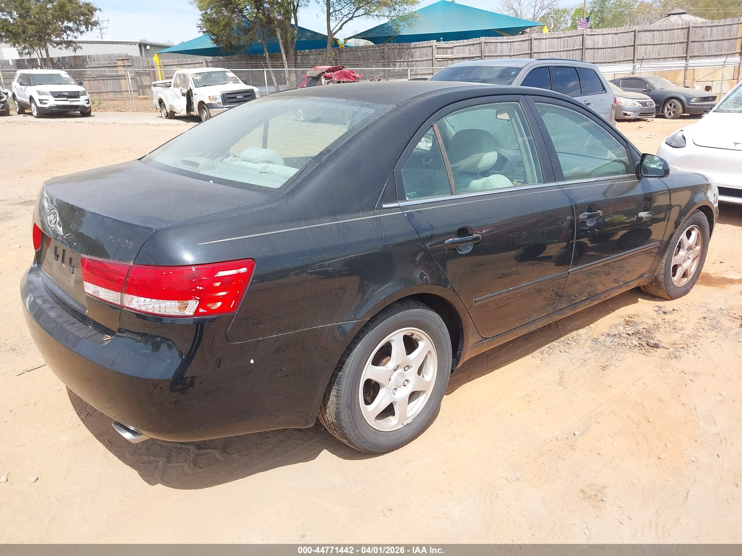 HYUNDAI SONATA image 4