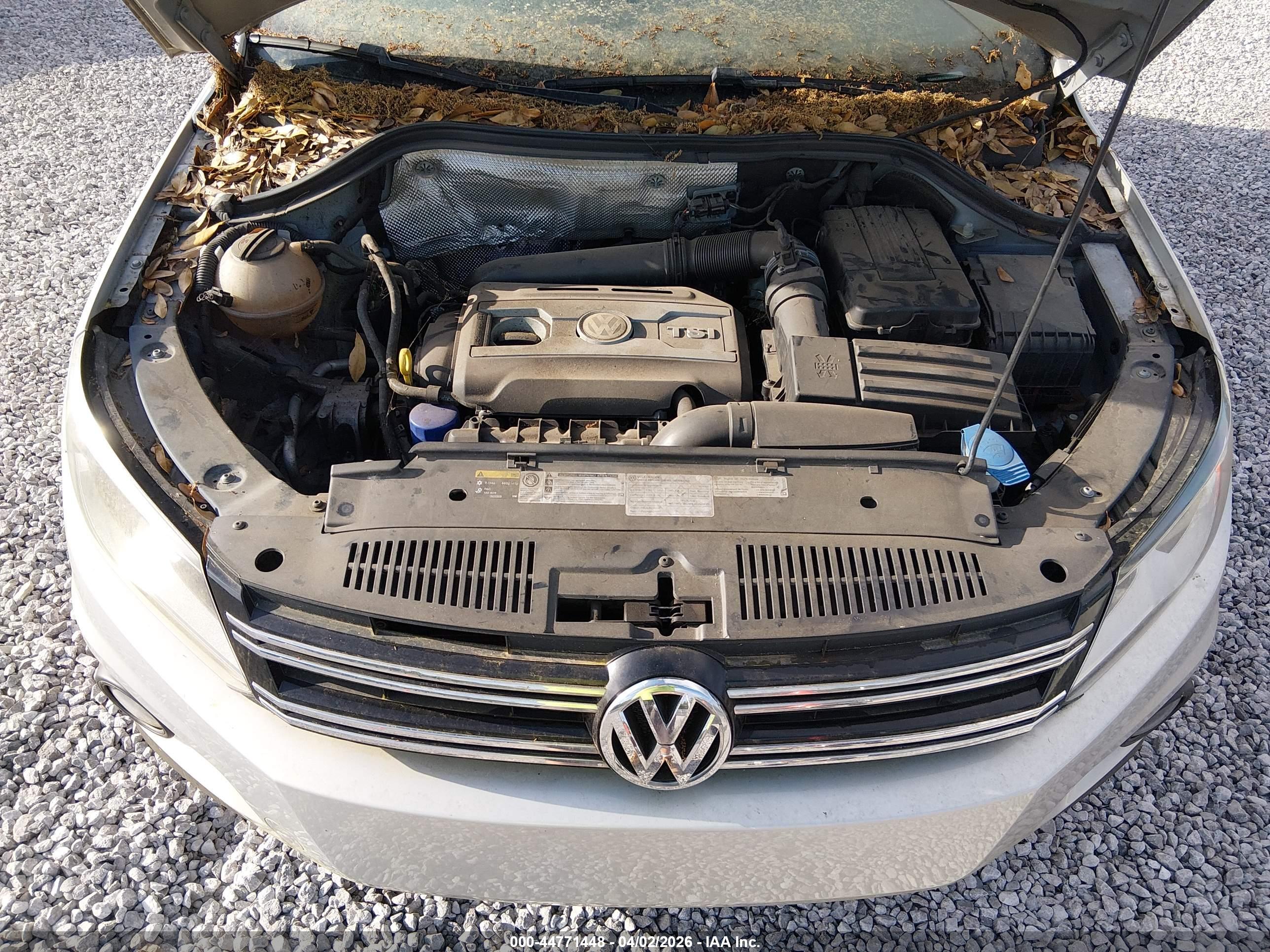 VOLKSWAGEN TIGUAN image 10