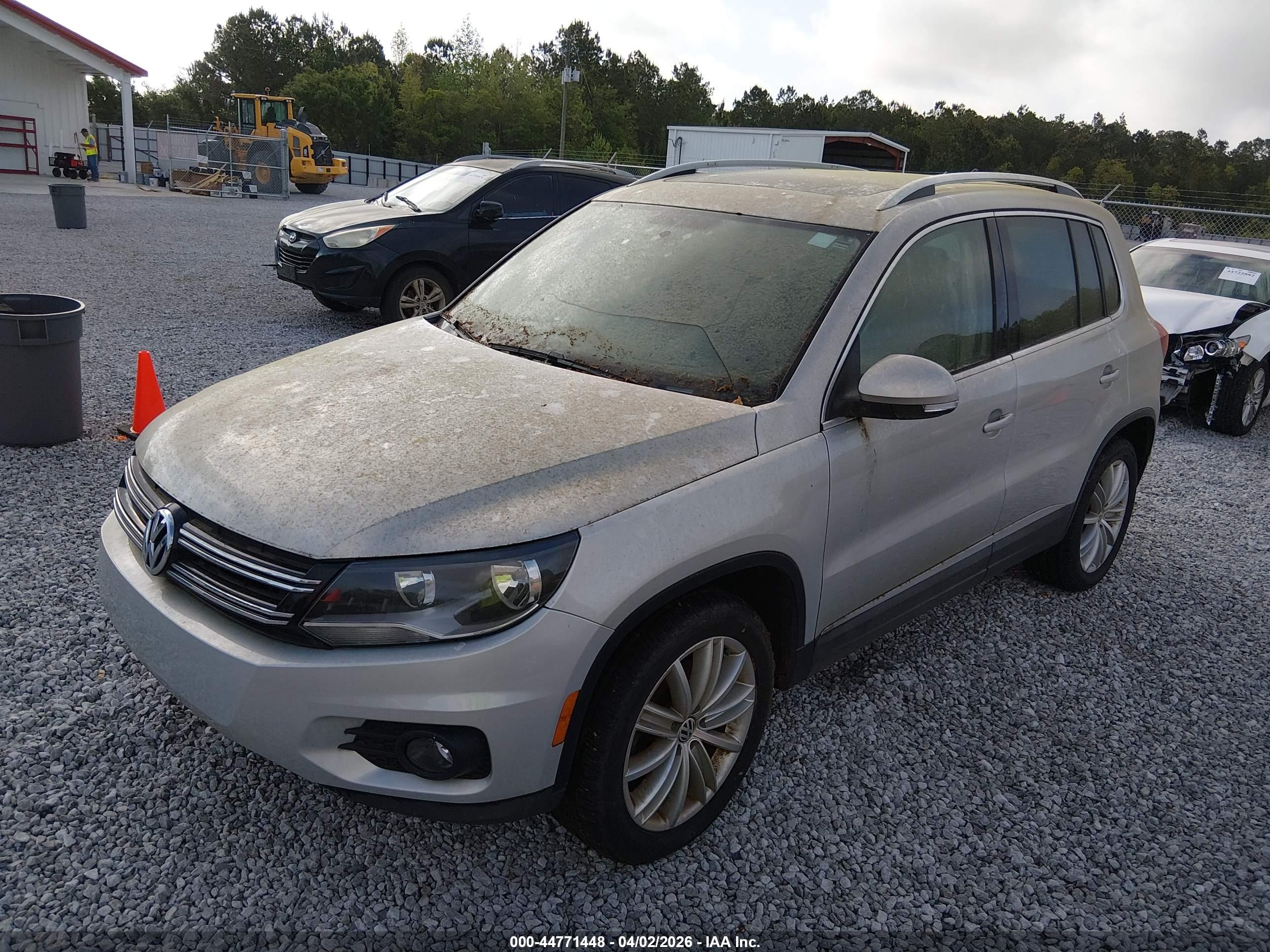 VOLKSWAGEN TIGUAN image 6