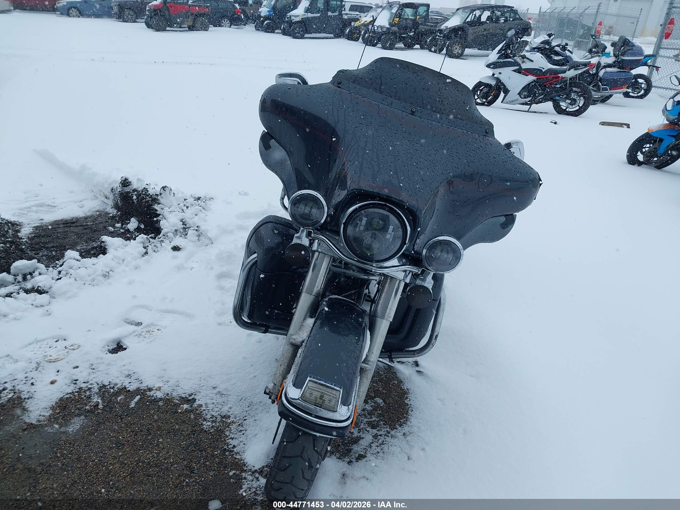 HARLEY-DAVIDSON FLHTCU image 5