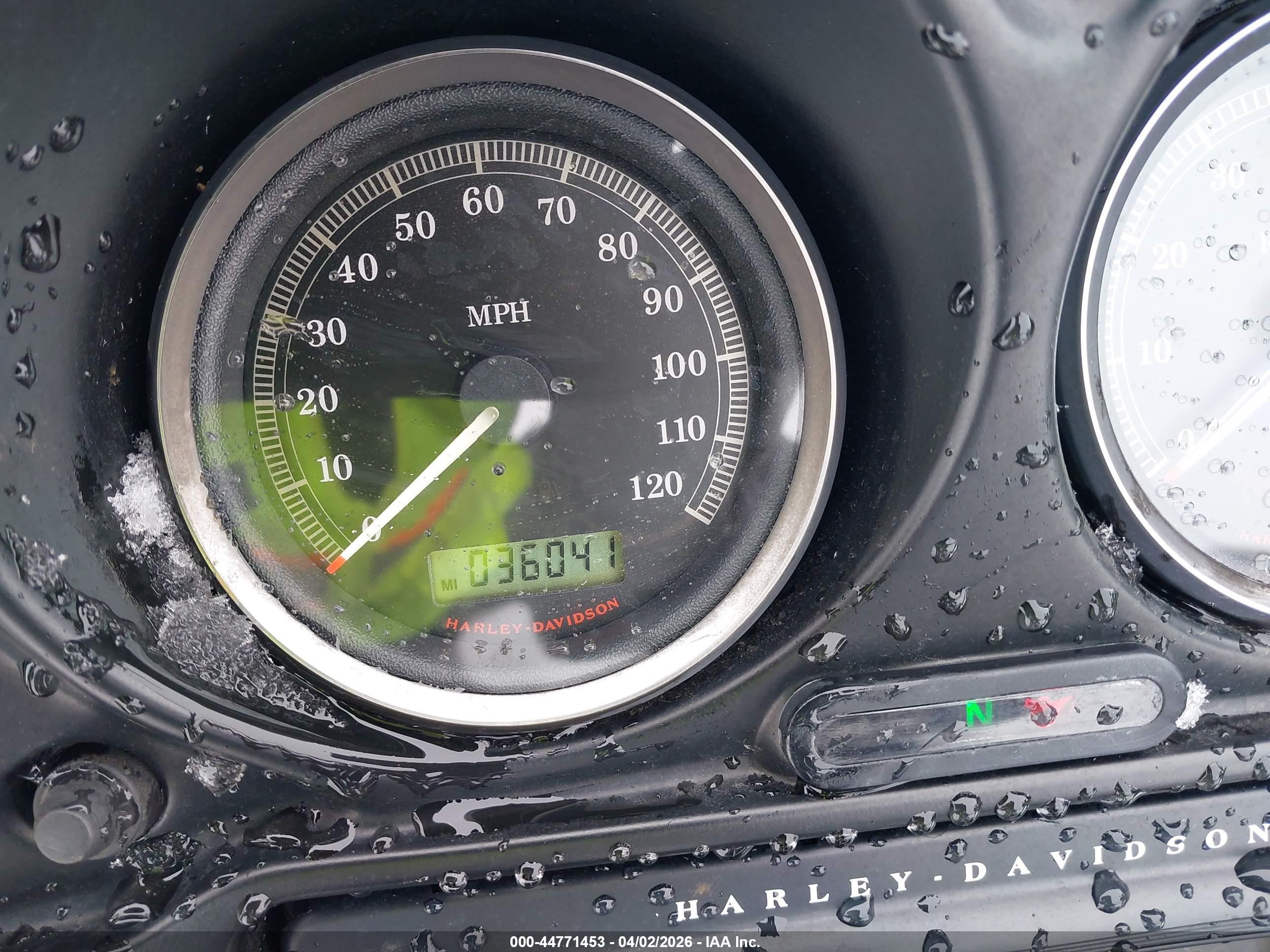 HARLEY-DAVIDSON FLHTCU image 7