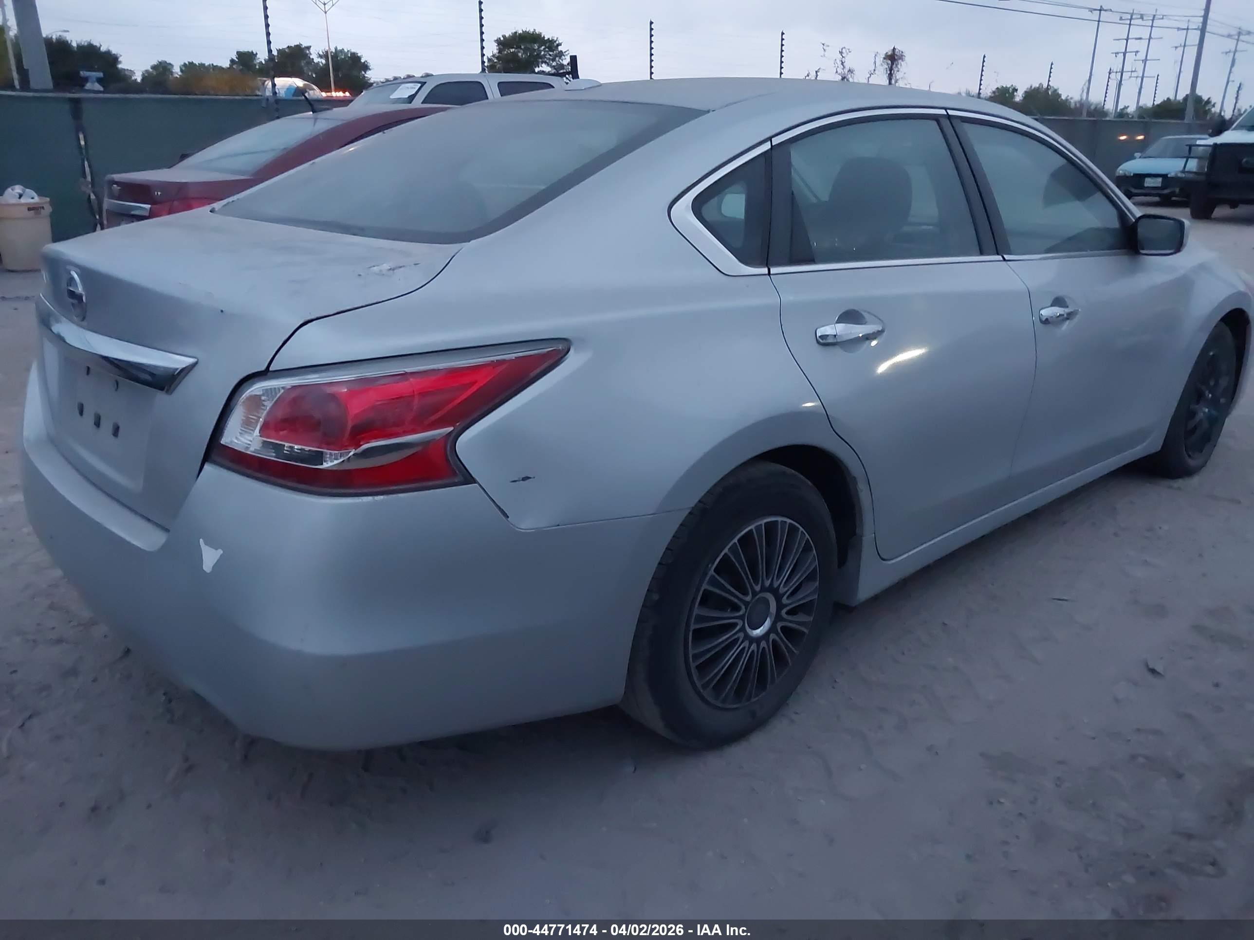 NISSAN ALTIMA image 4
