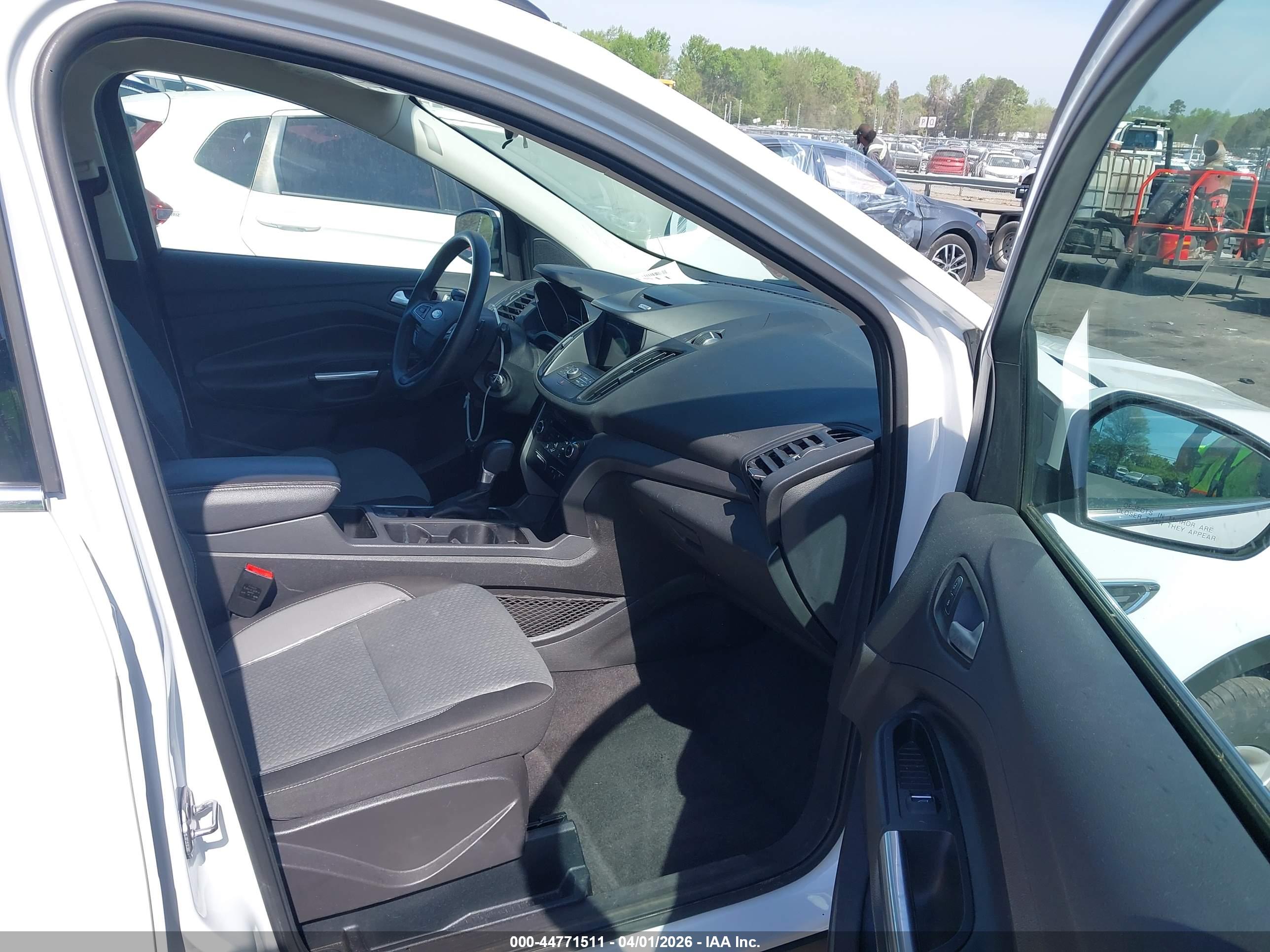 FORD ESCAPE image 5