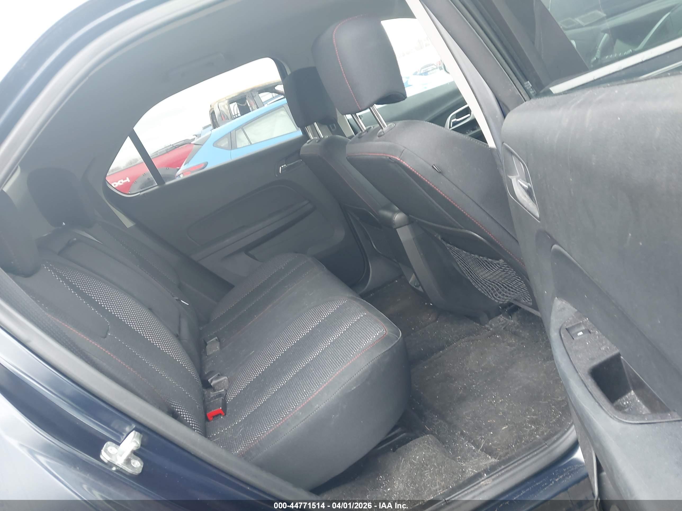 CHEVROLET EQUINOX image 8