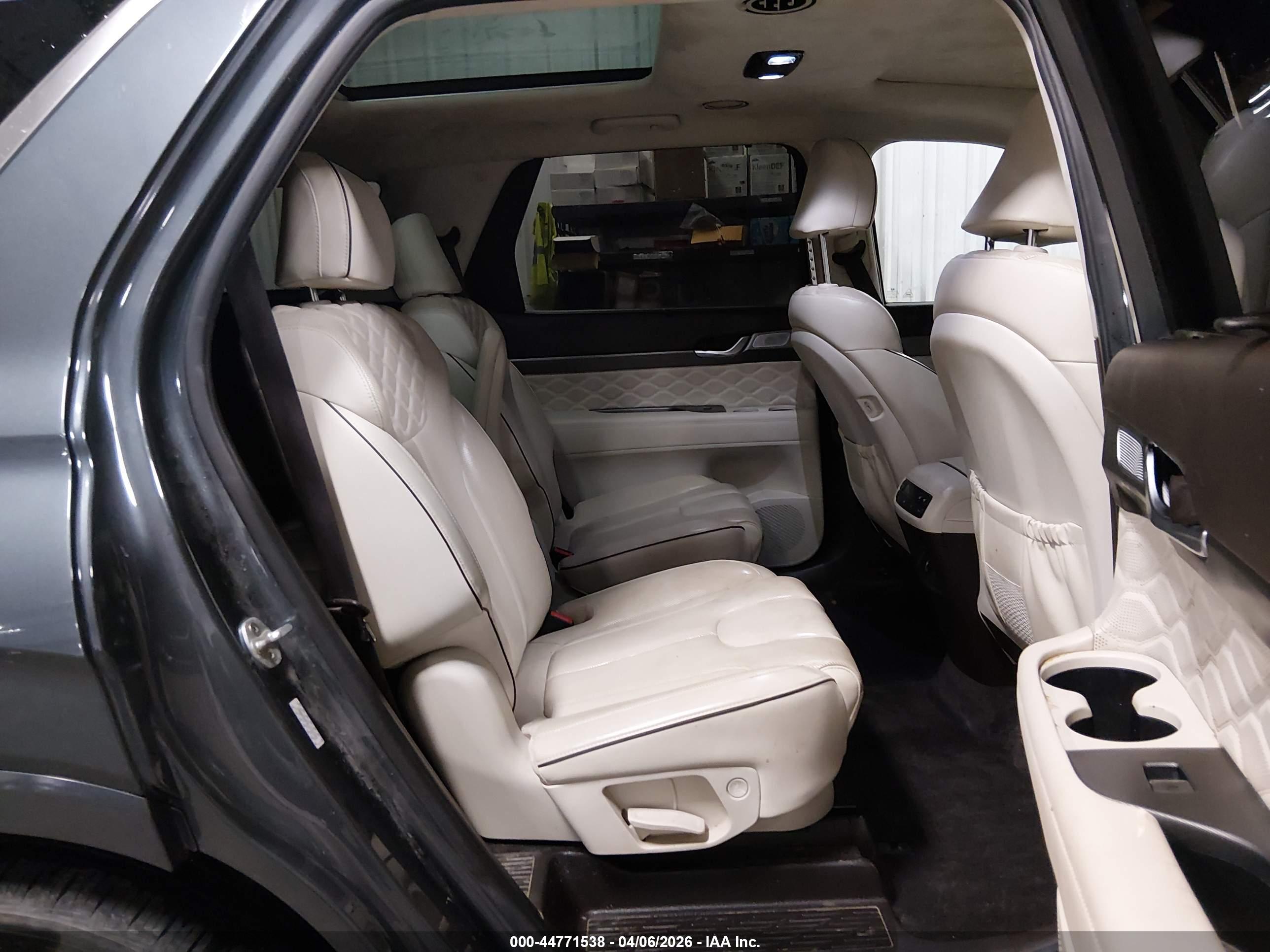 HYUNDAI PALISADE image 8
