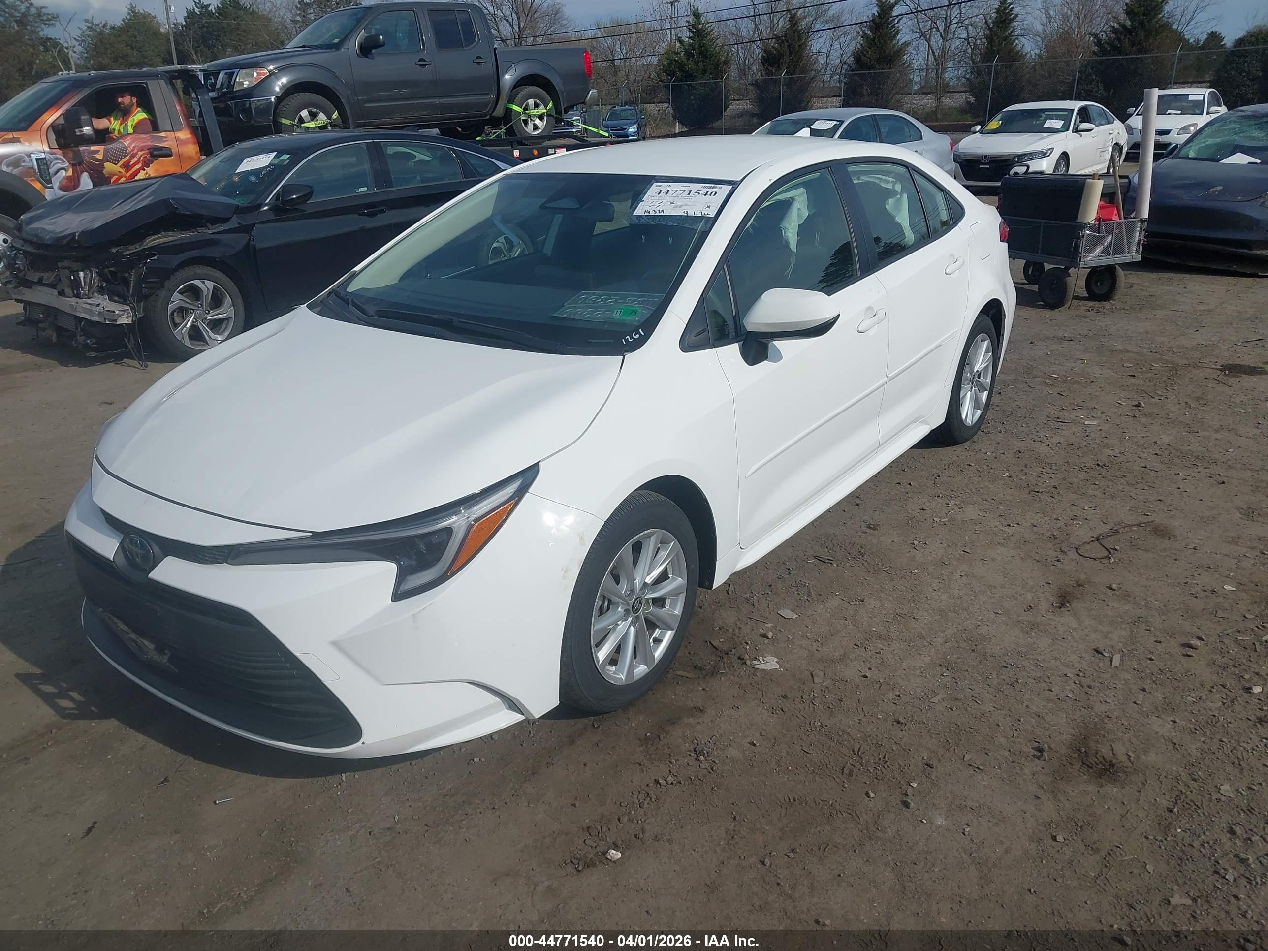 TOYOTA COROLLA image 2