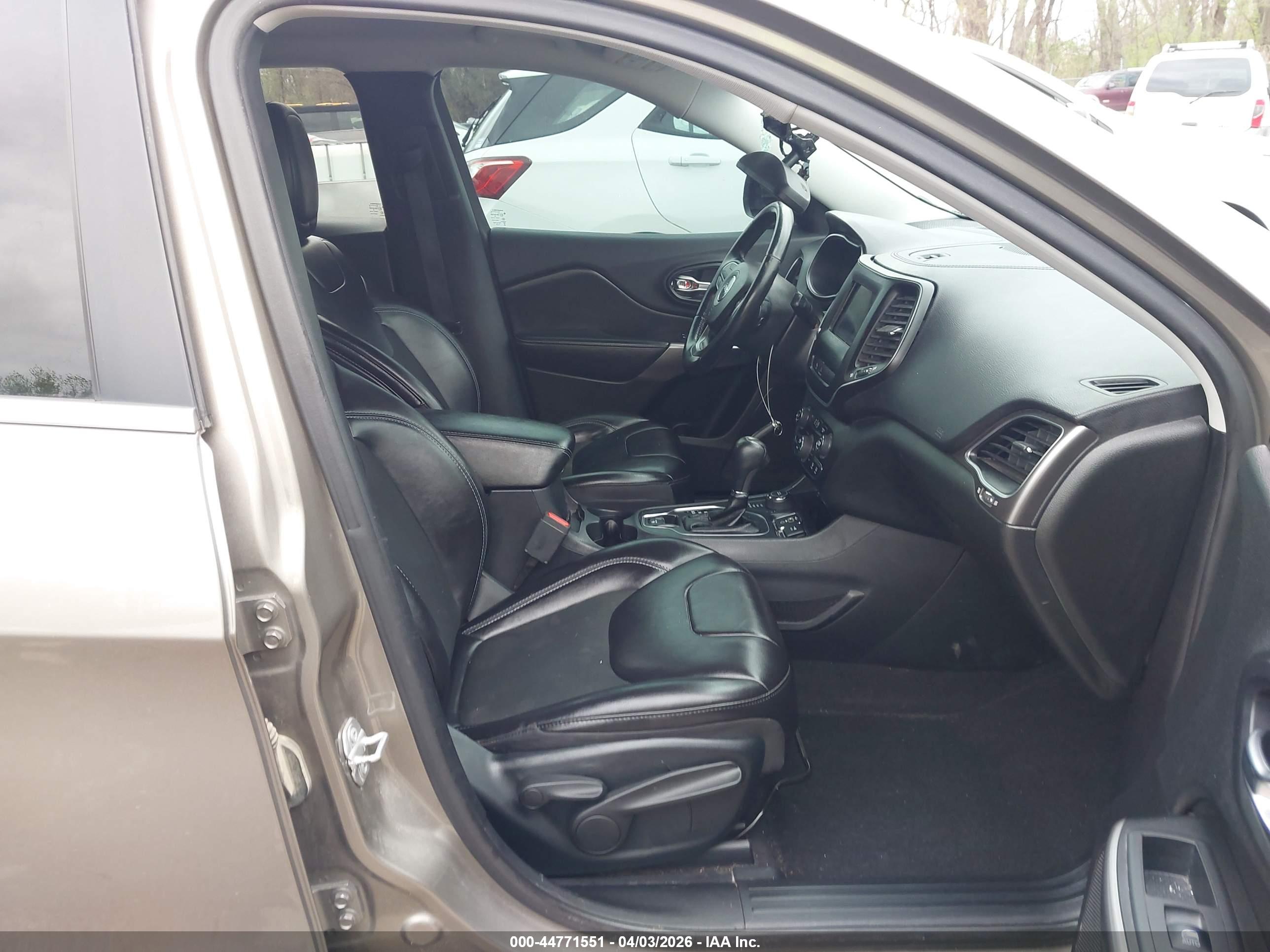 JEEP CHEROKEE image 5