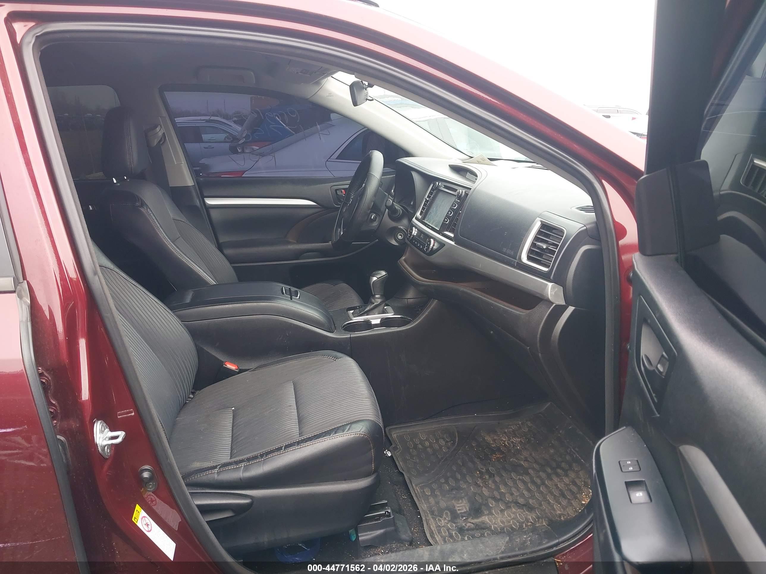 TOYOTA HIGHLANDER image 5