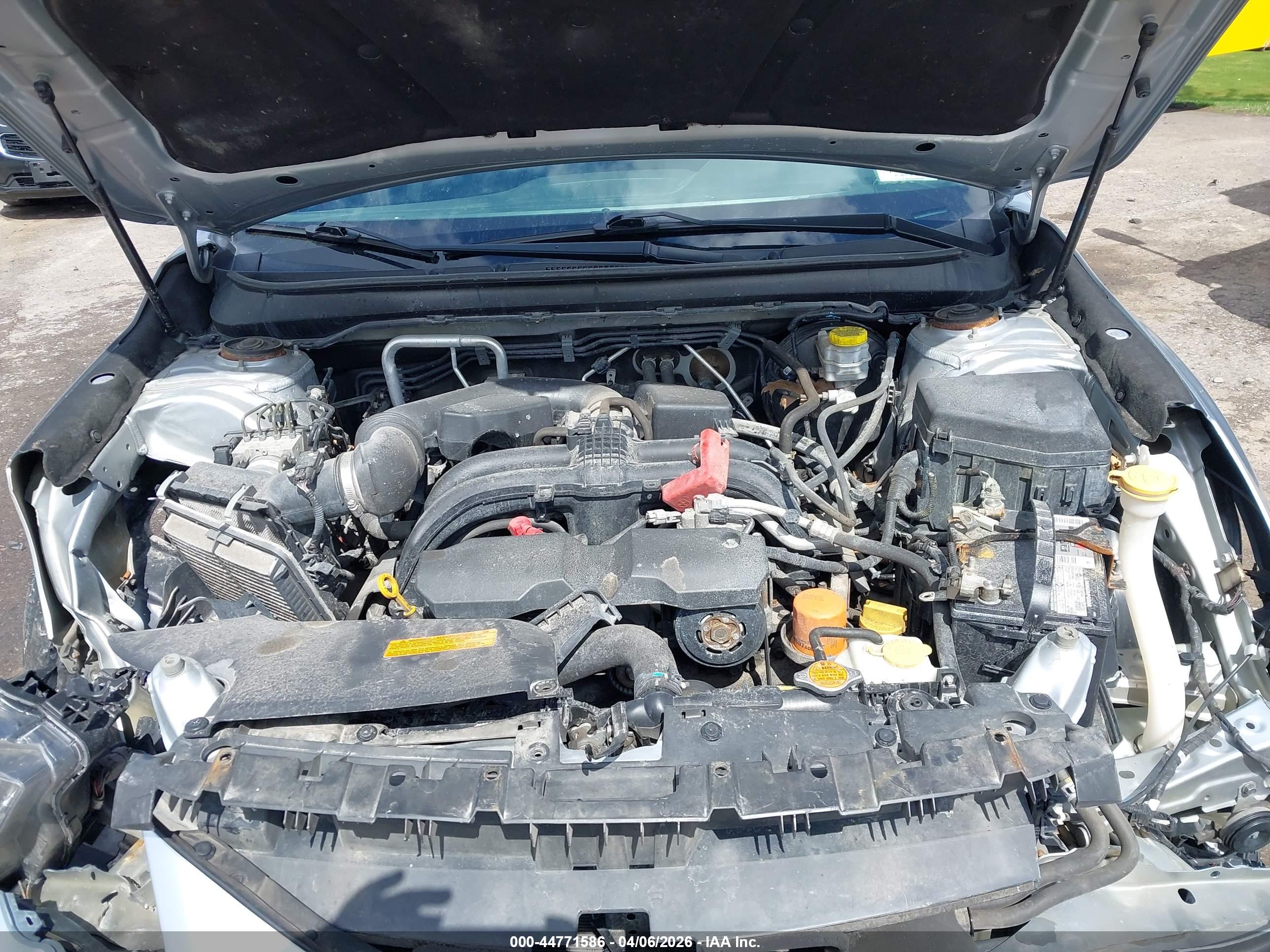 SUBARU OUTBACK image 10