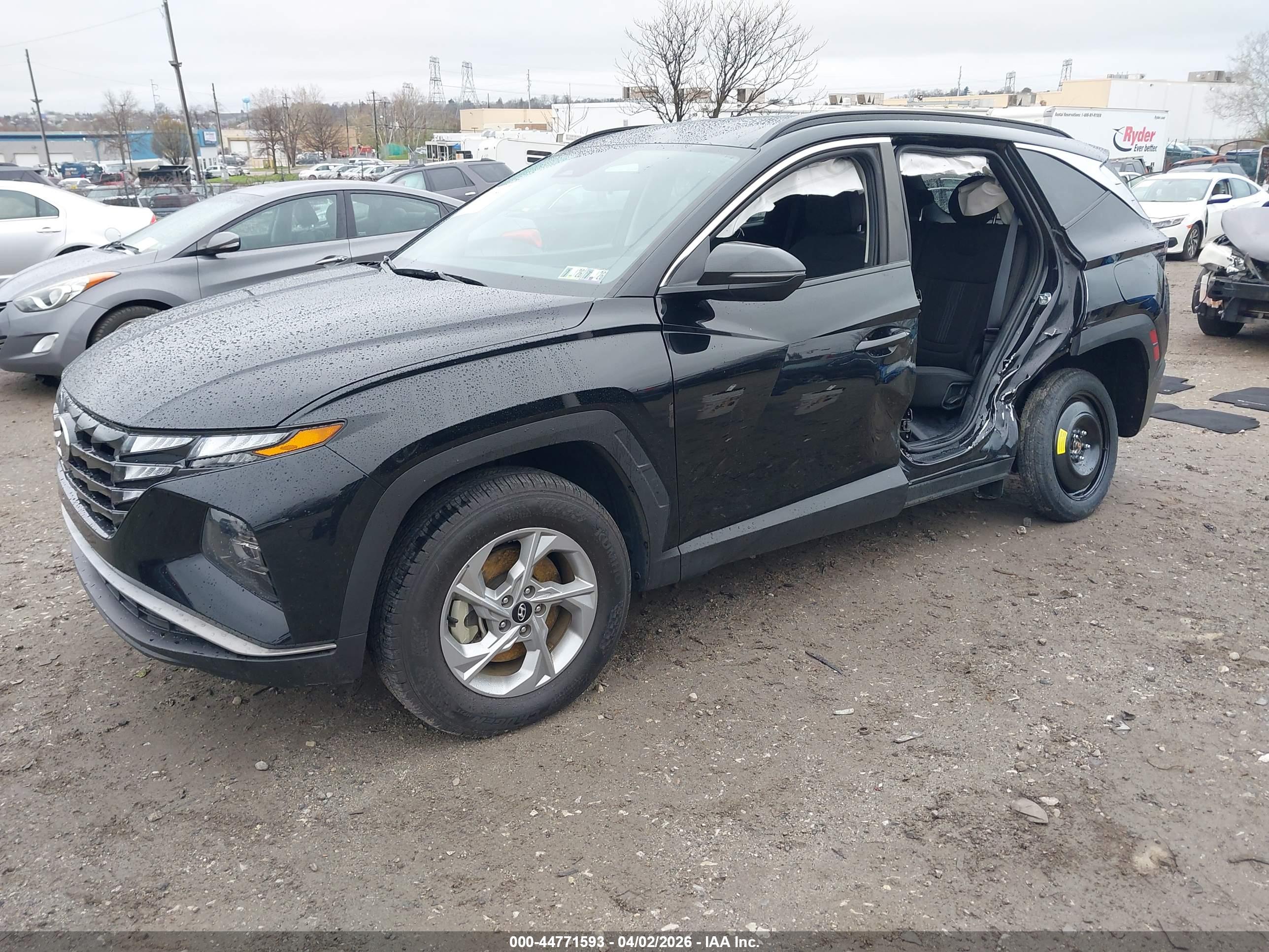 HYUNDAI TUCSON image 2