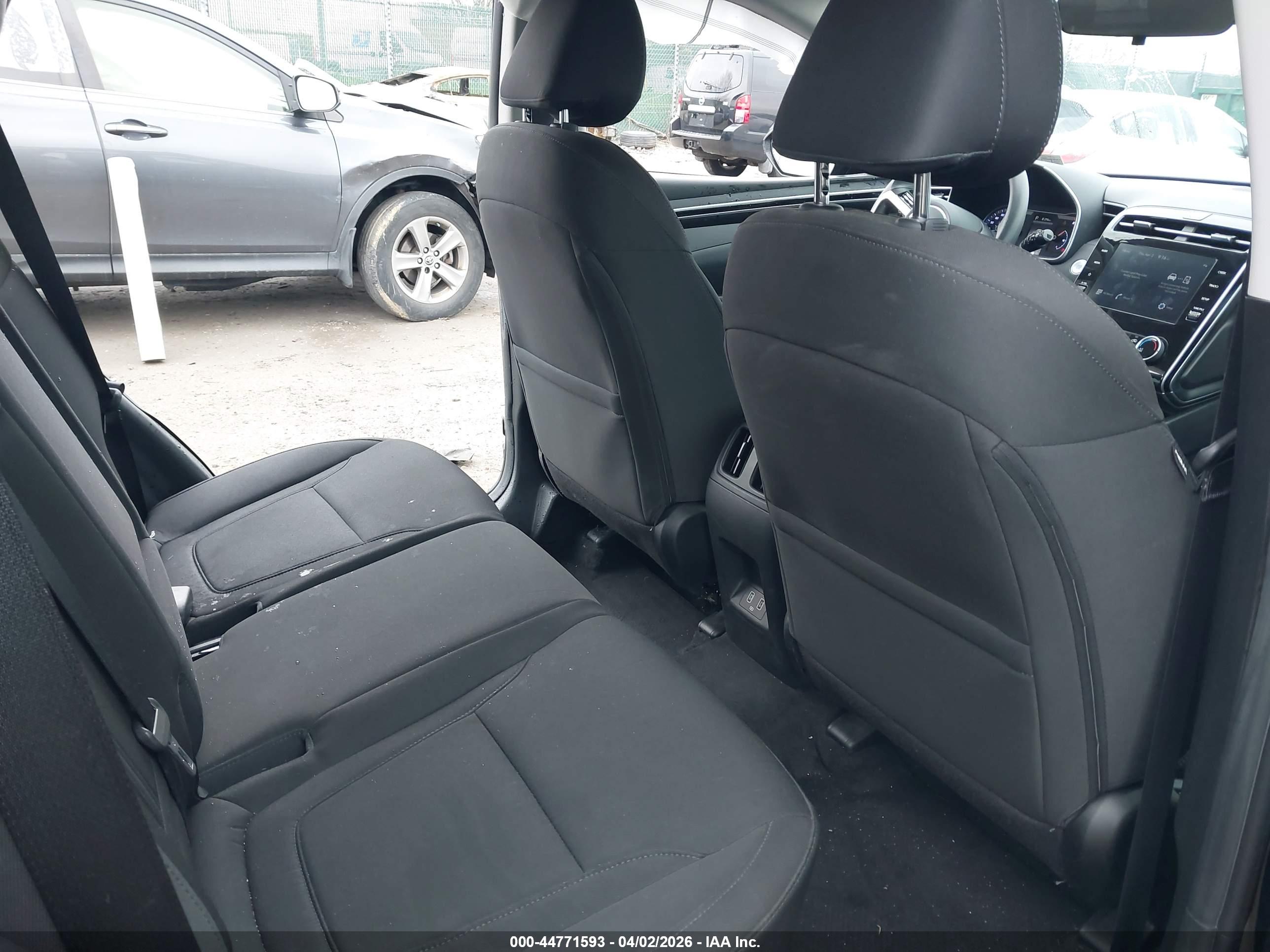 HYUNDAI TUCSON image 8