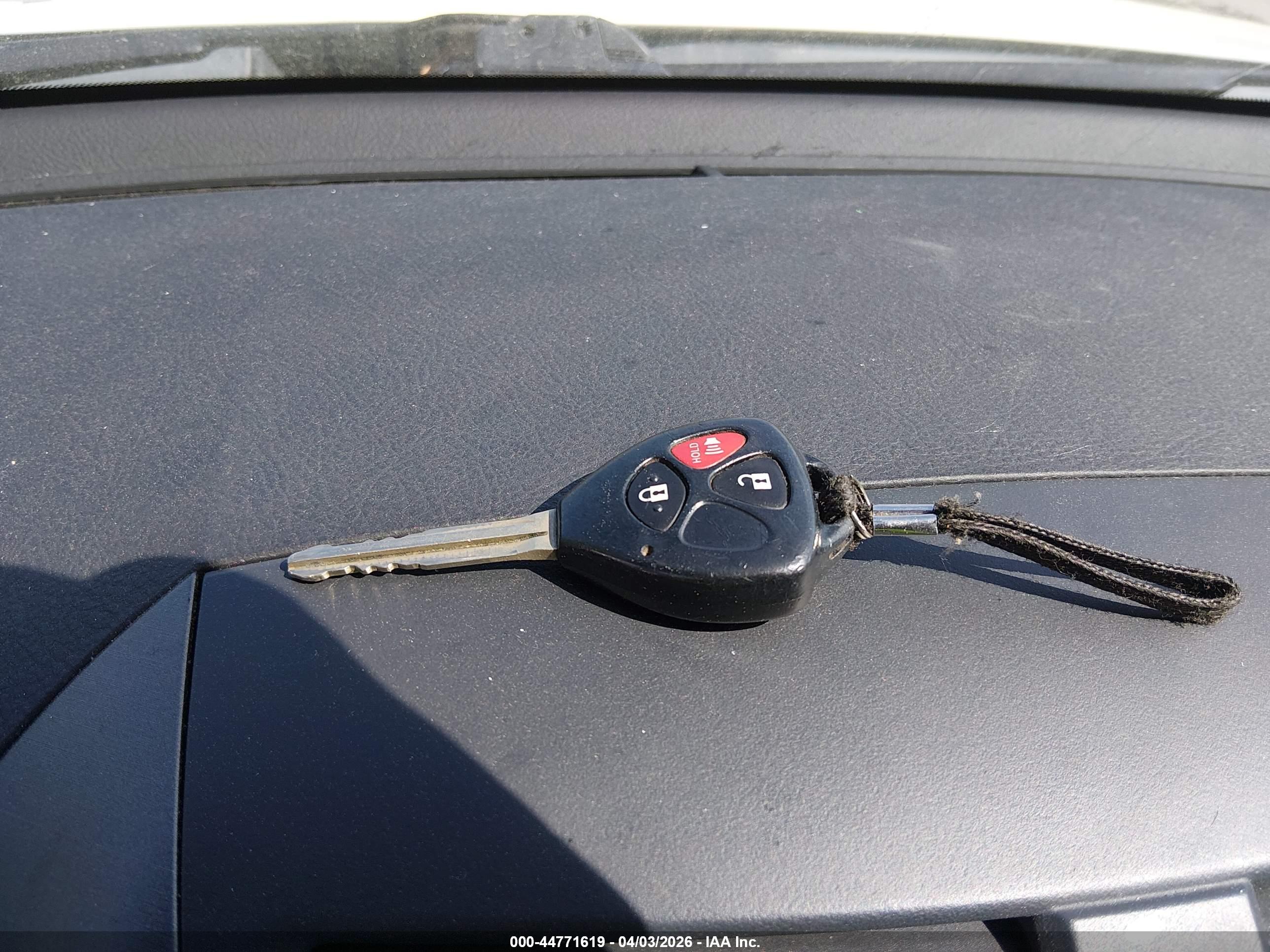 TOYOTA RAV4 image 11