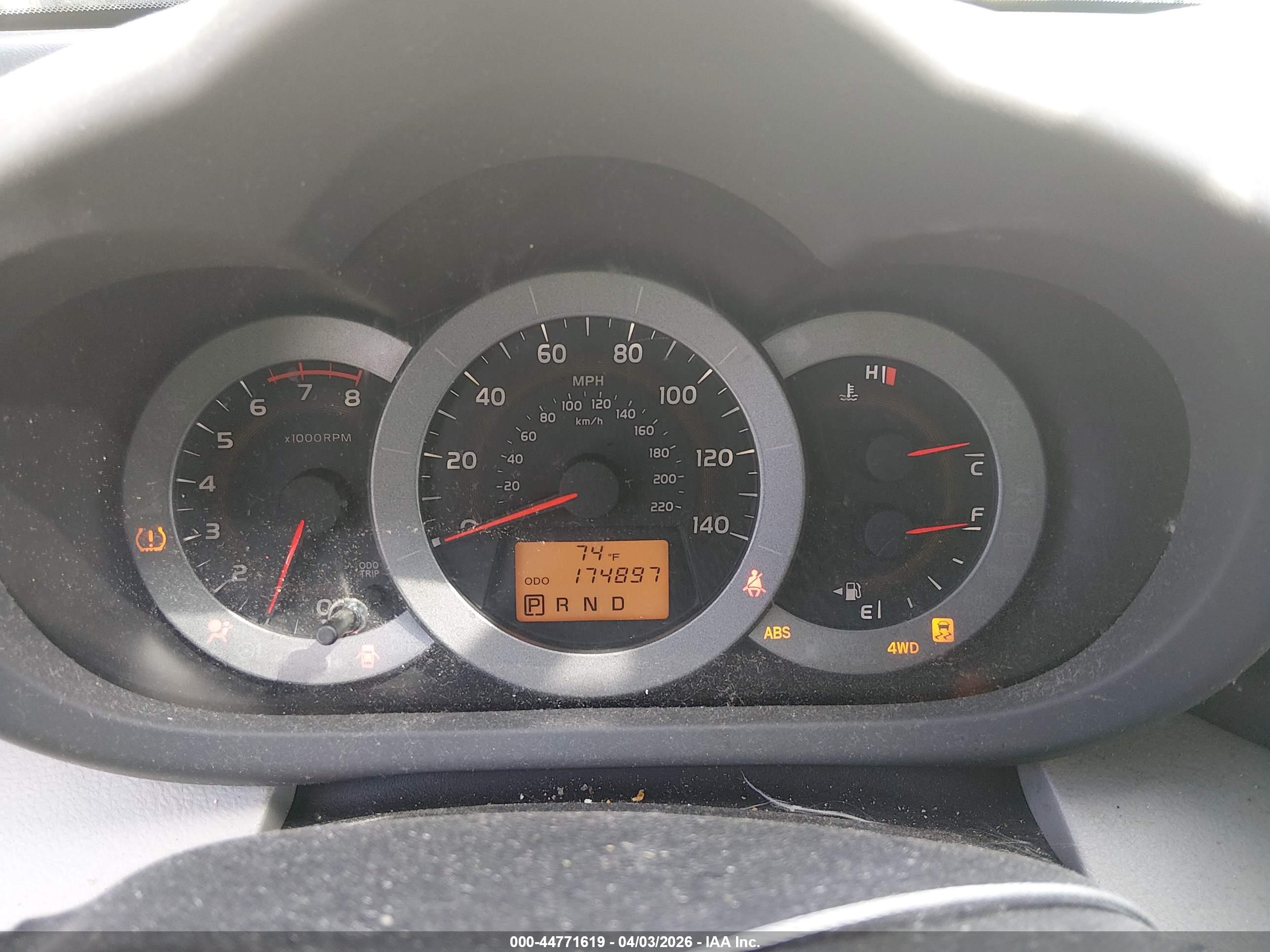 TOYOTA RAV4 image 7