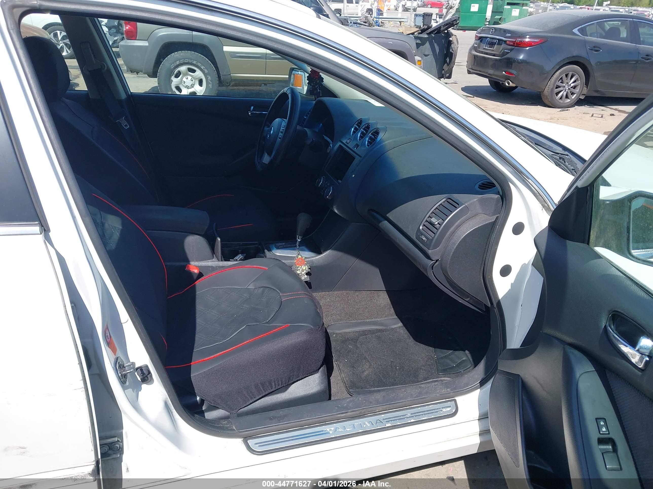 NISSAN ALTIMA image 5