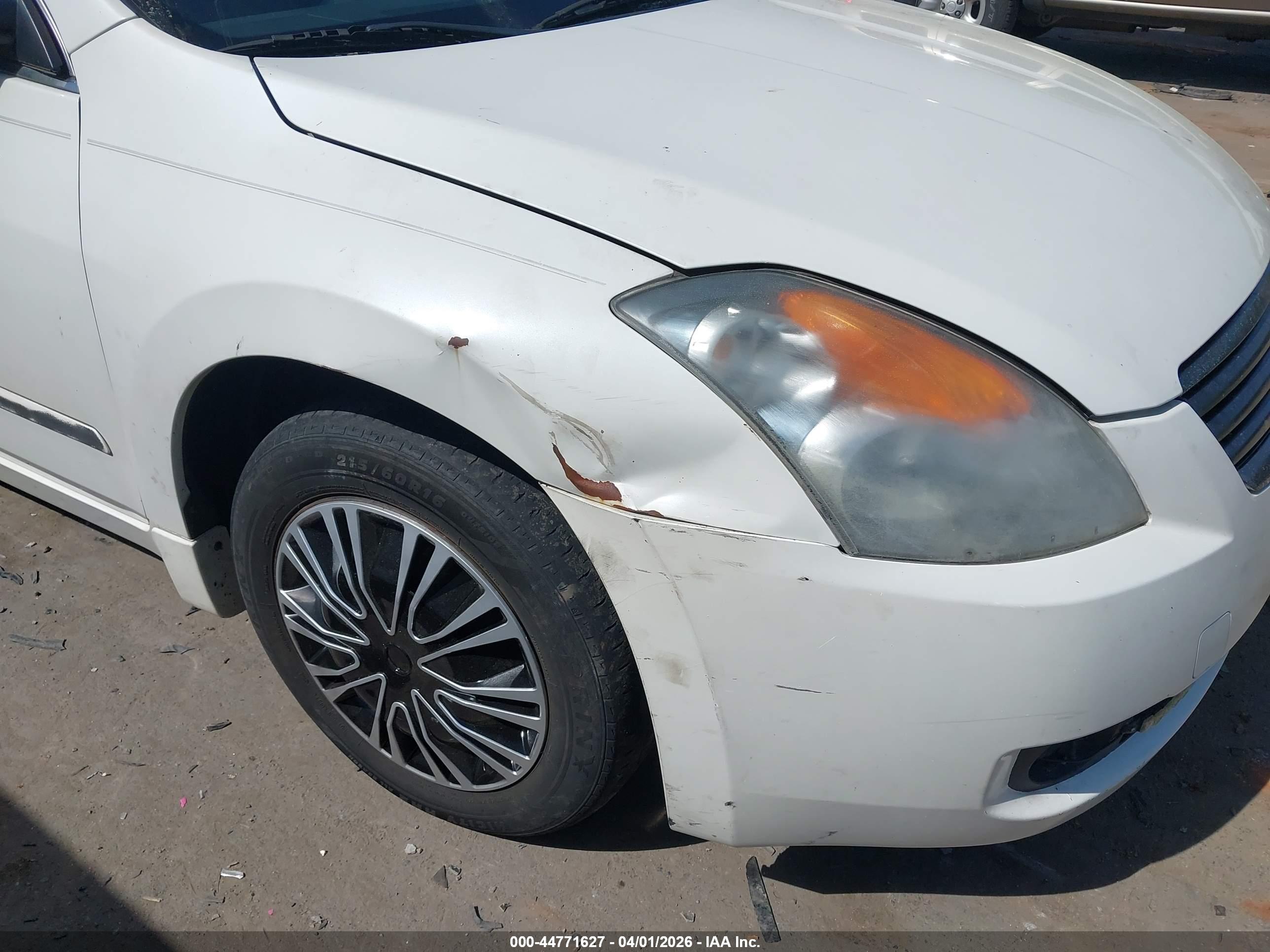 NISSAN ALTIMA image 6