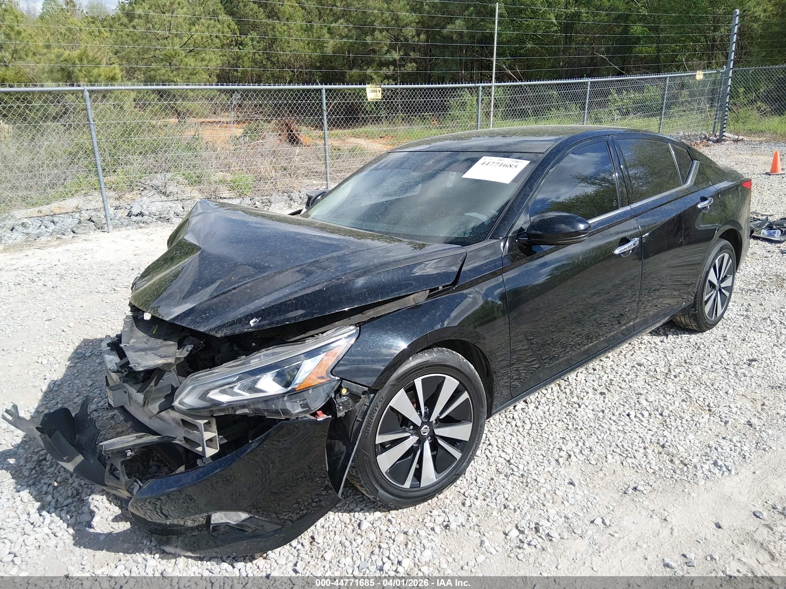 NISSAN ALTIMA image 2