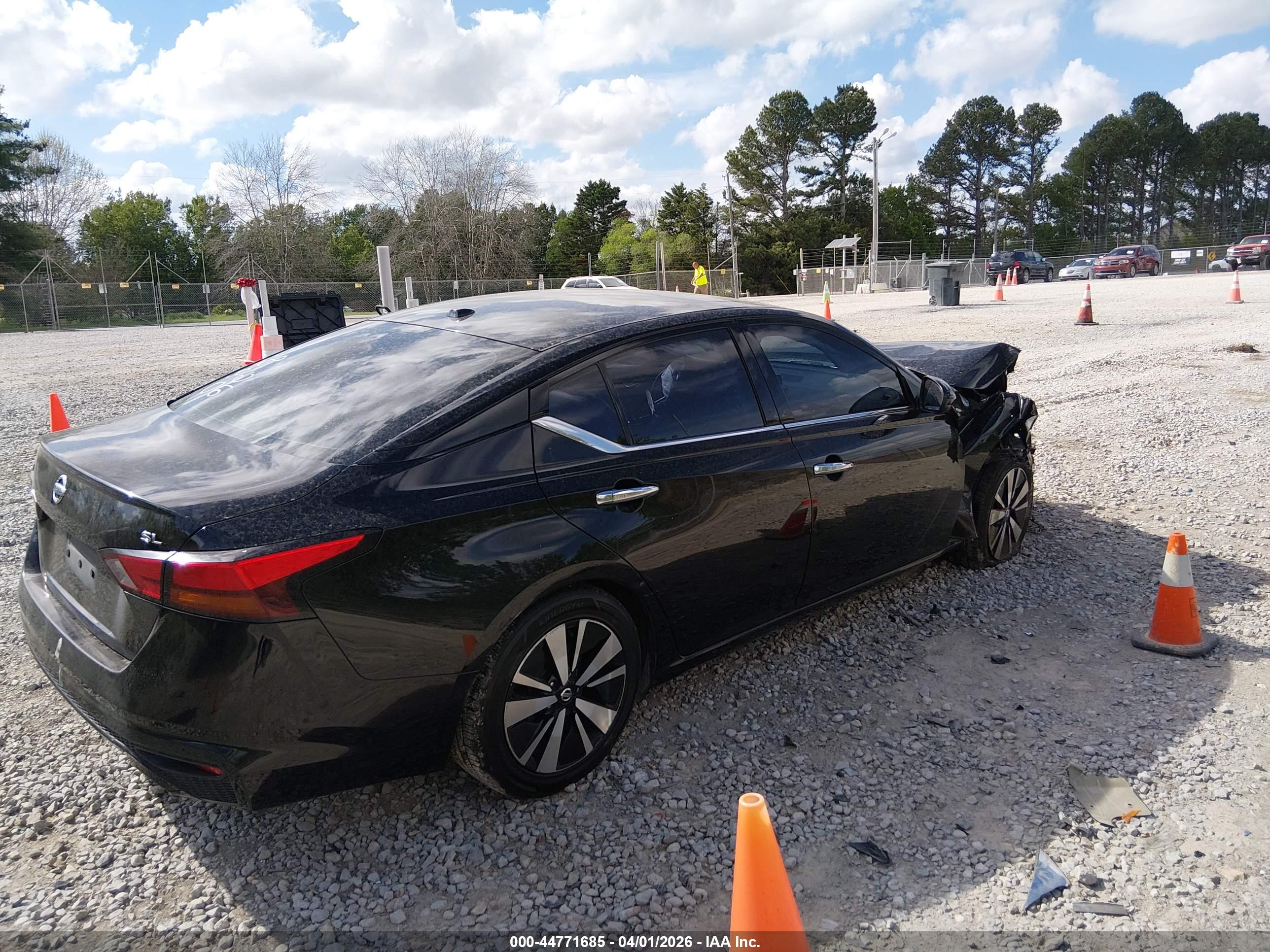 NISSAN ALTIMA image 4