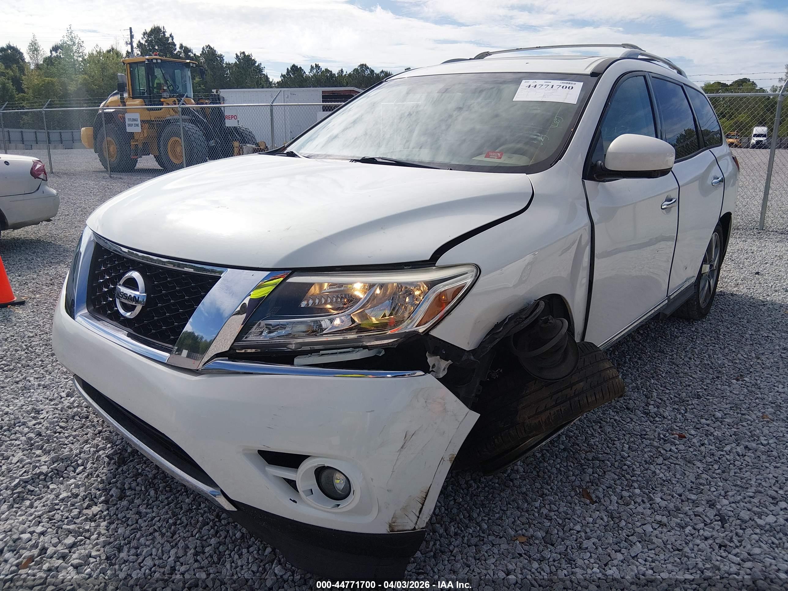 NISSAN PATHFINDER image 6