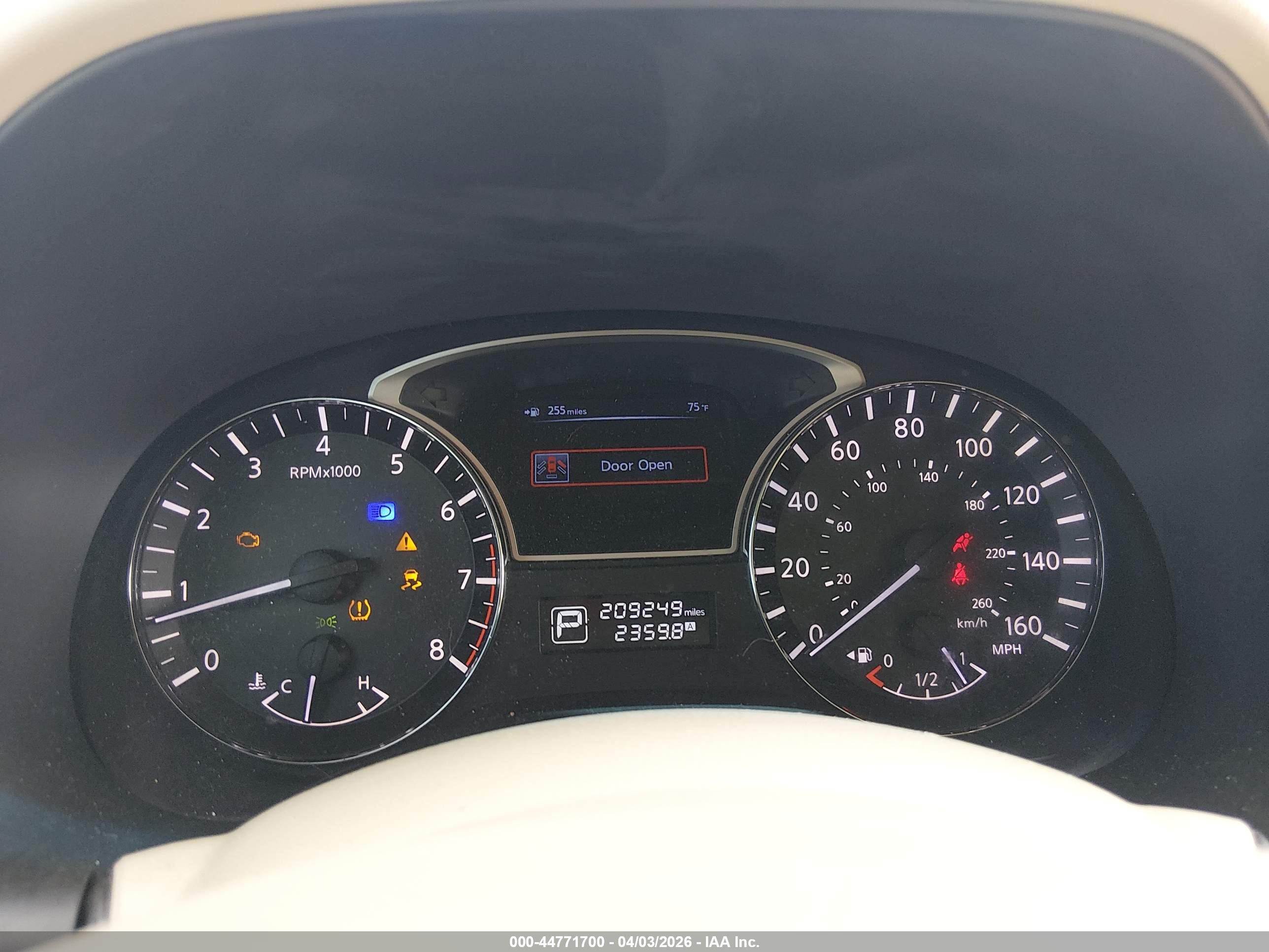 NISSAN PATHFINDER image 7