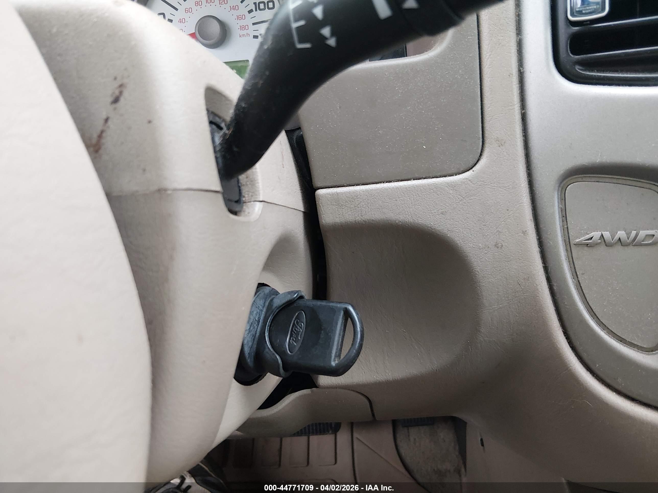 FORD ESCAPE image 11