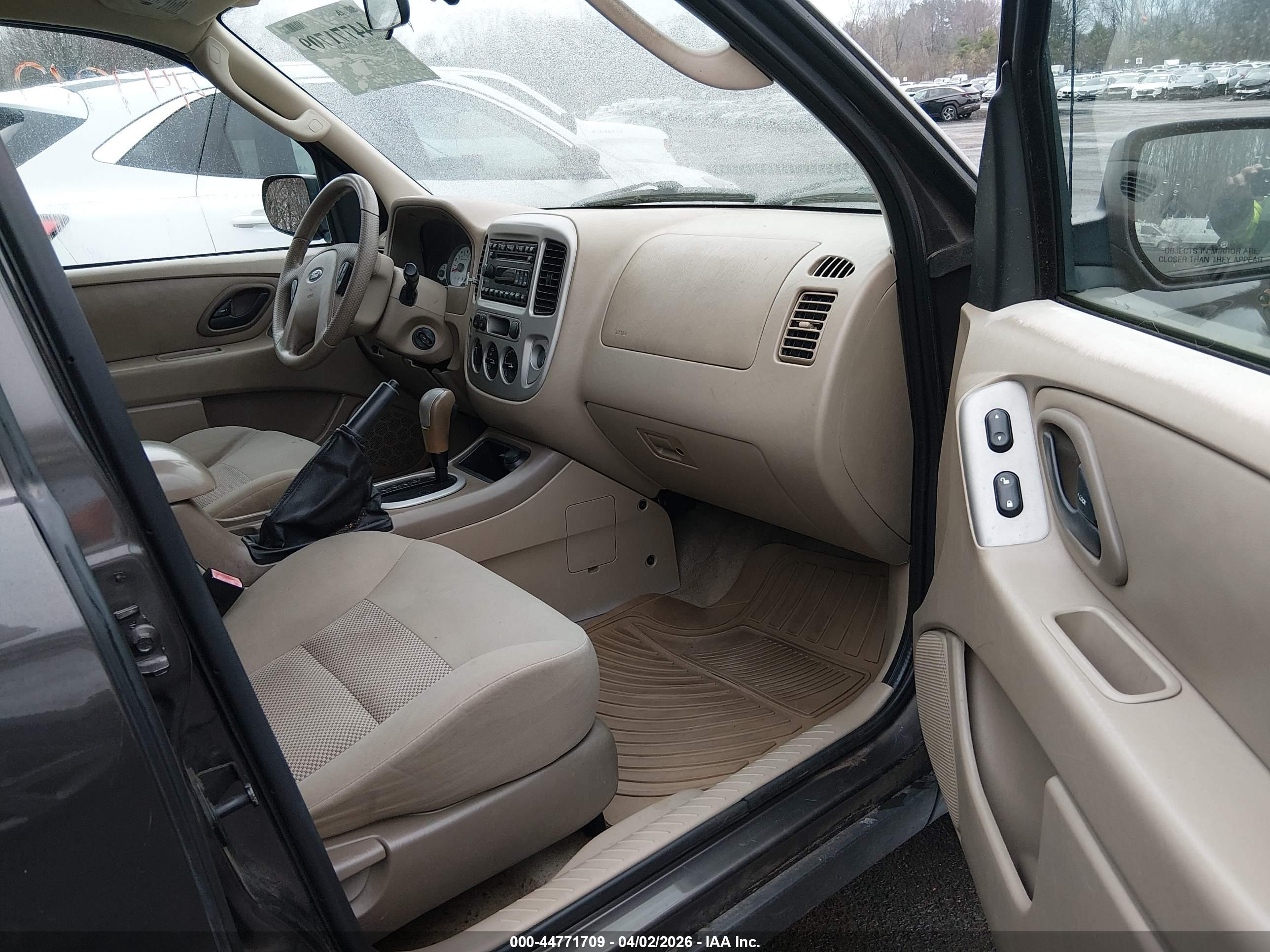 FORD ESCAPE image 5
