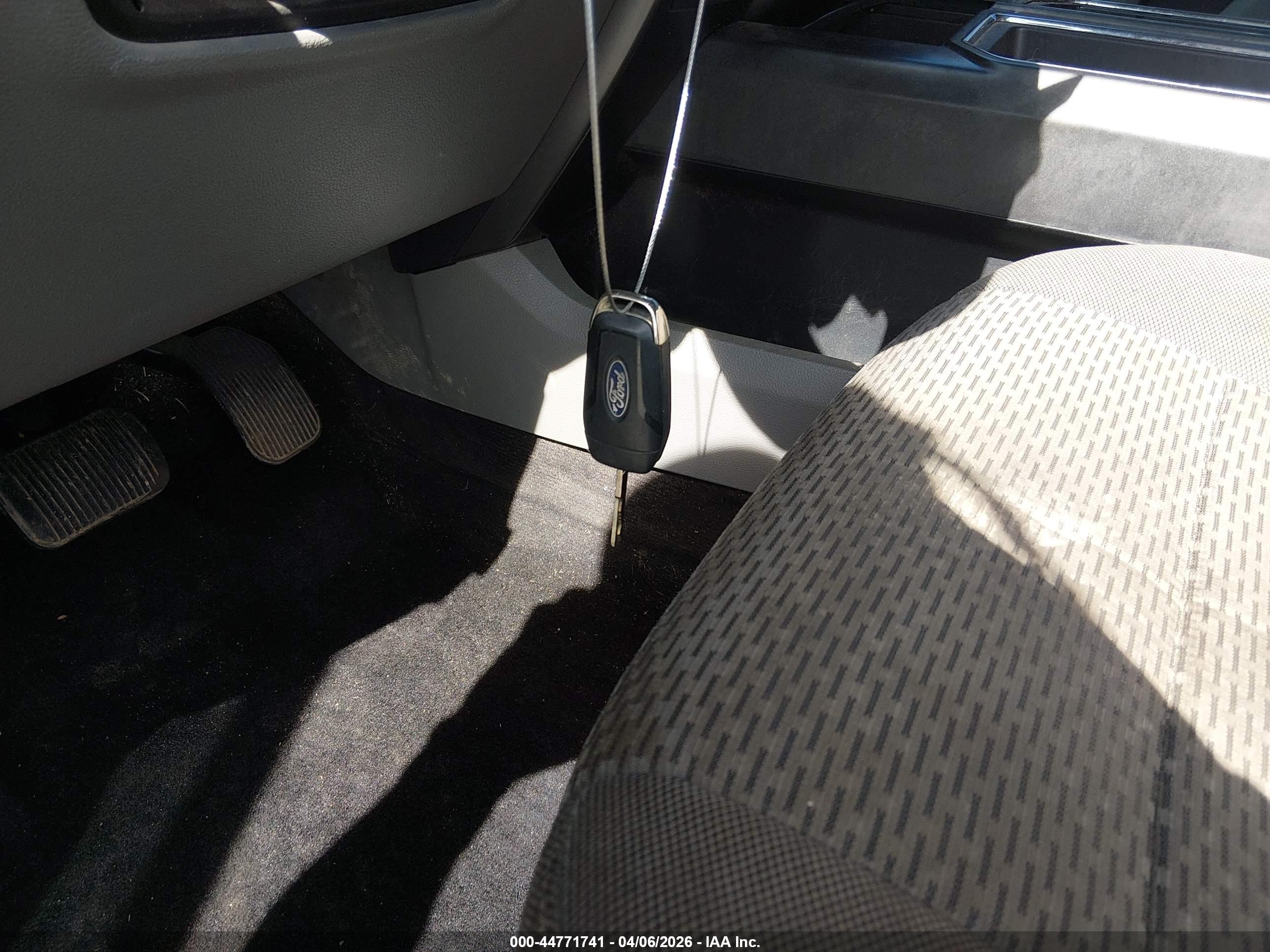 FORD F-150 image 11