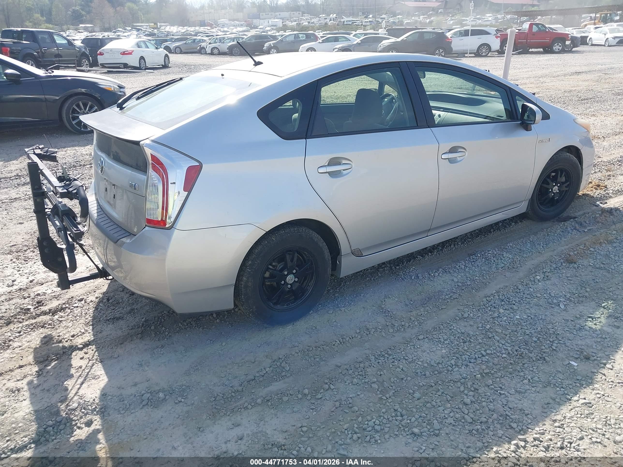 TOYOTA PRIUS image 4