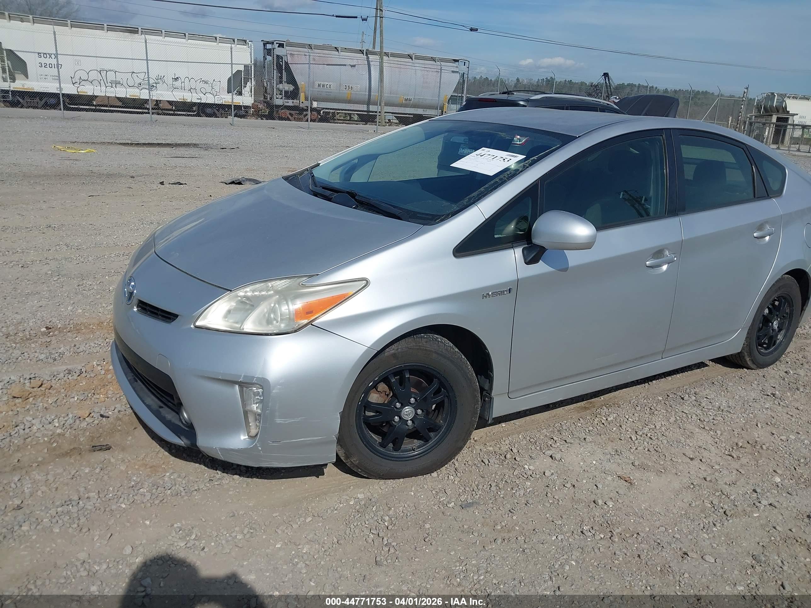 TOYOTA PRIUS image 6