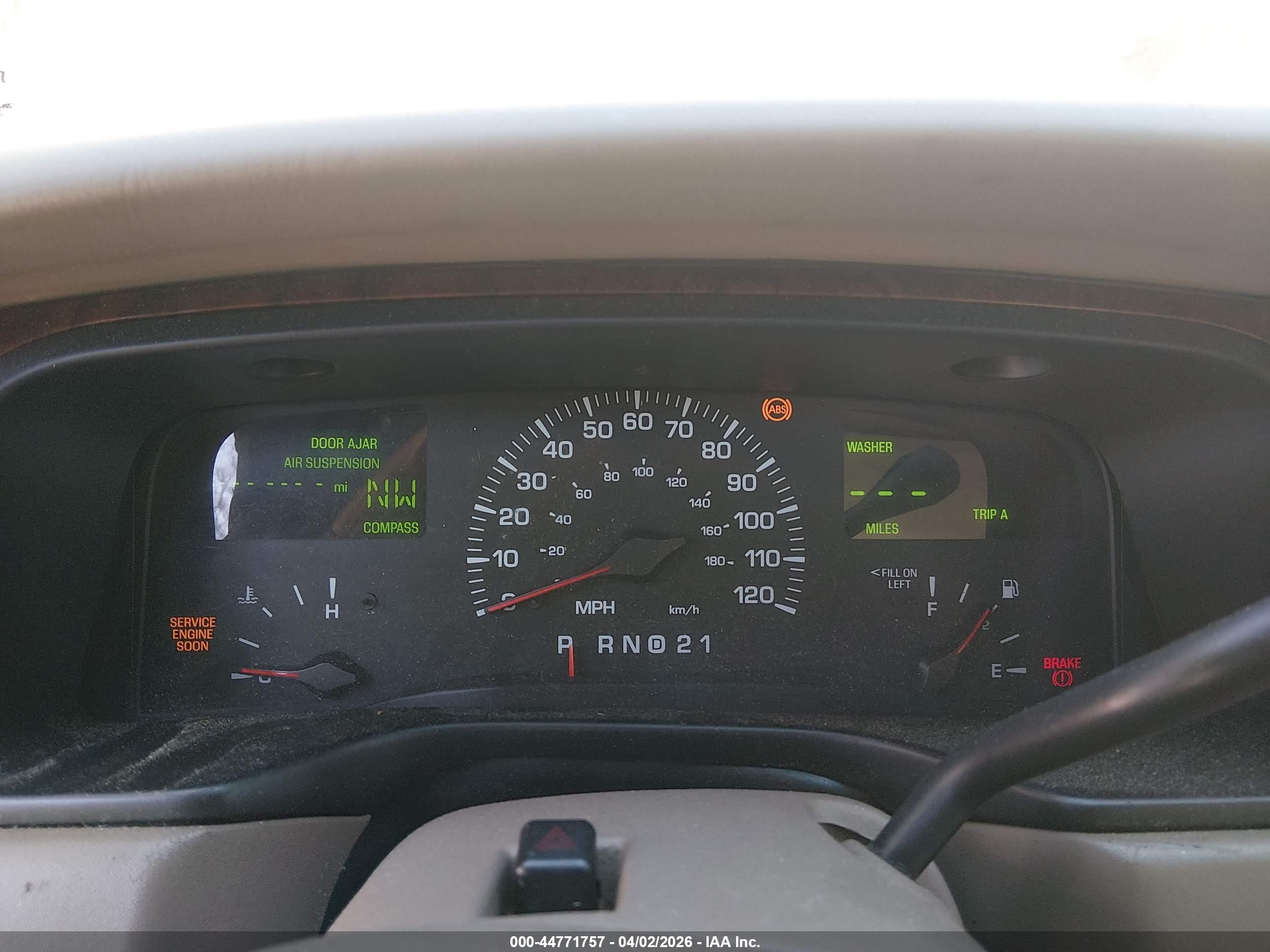 LINCOLN TOWN image 7