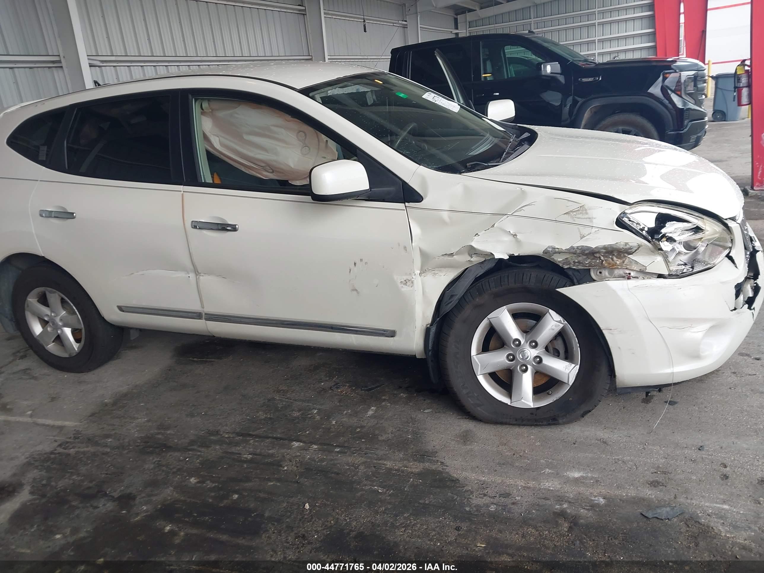 NISSAN ROGUE image 6