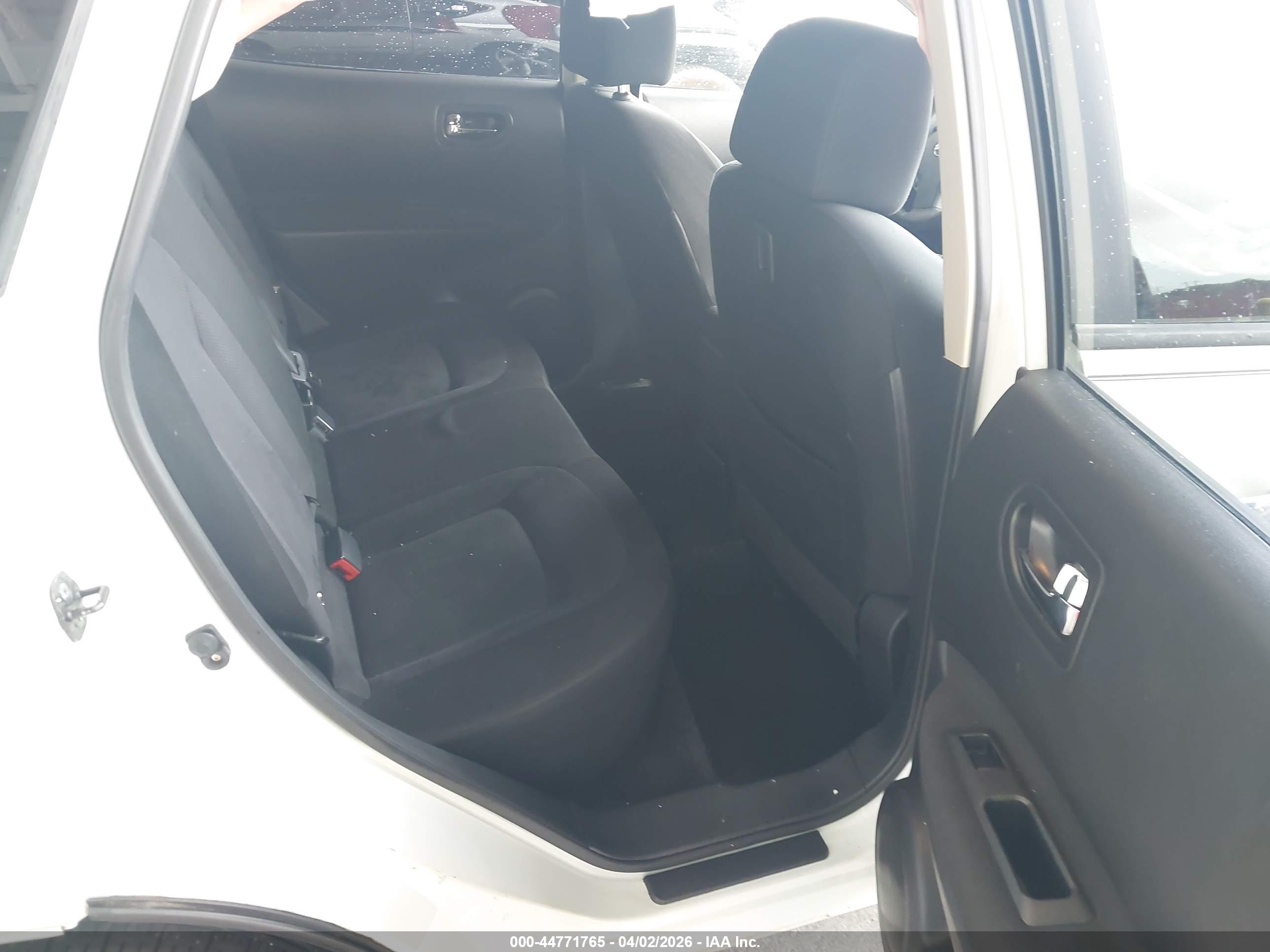 NISSAN ROGUE image 8
