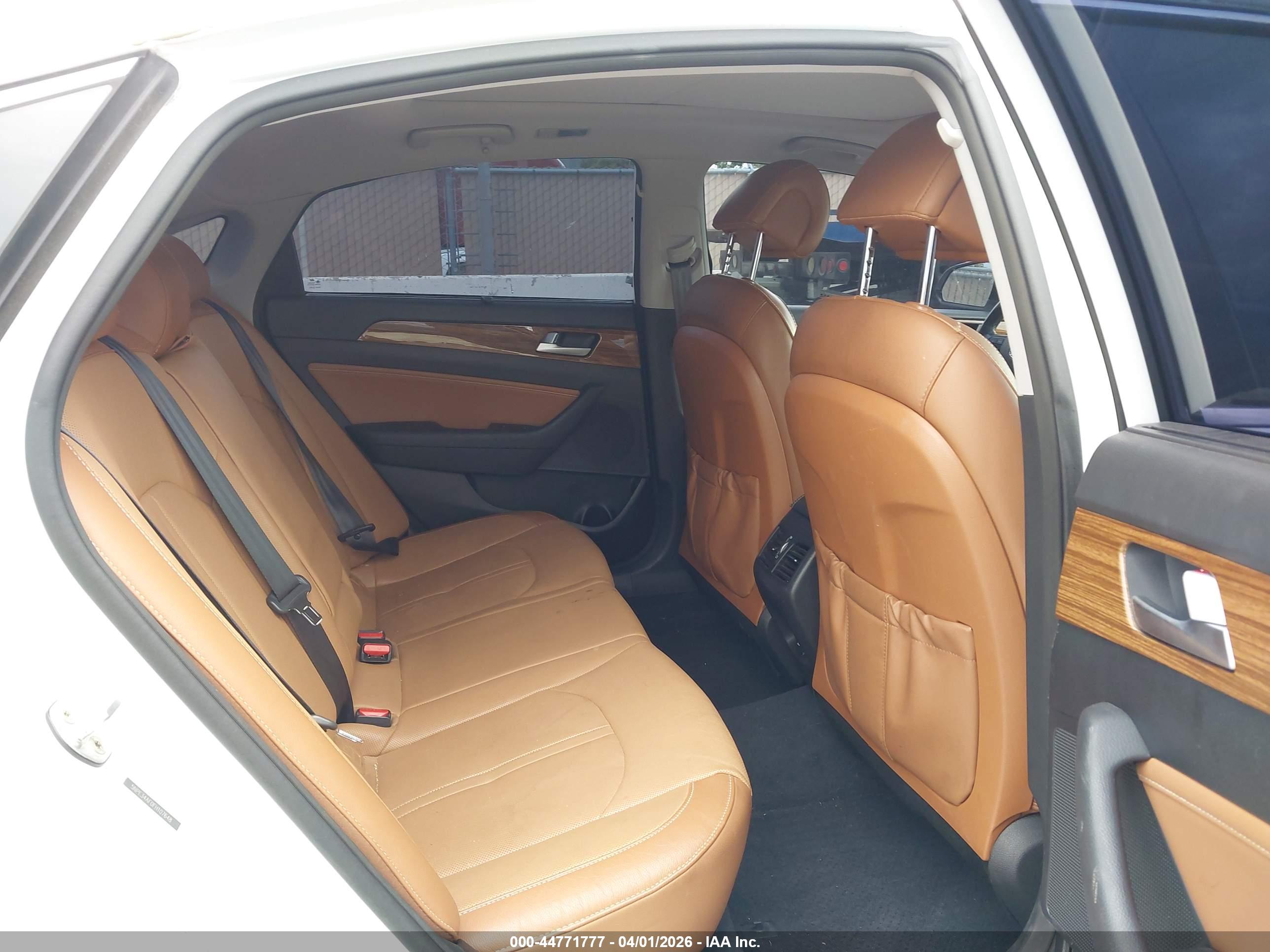 HYUNDAI SONATA image 8