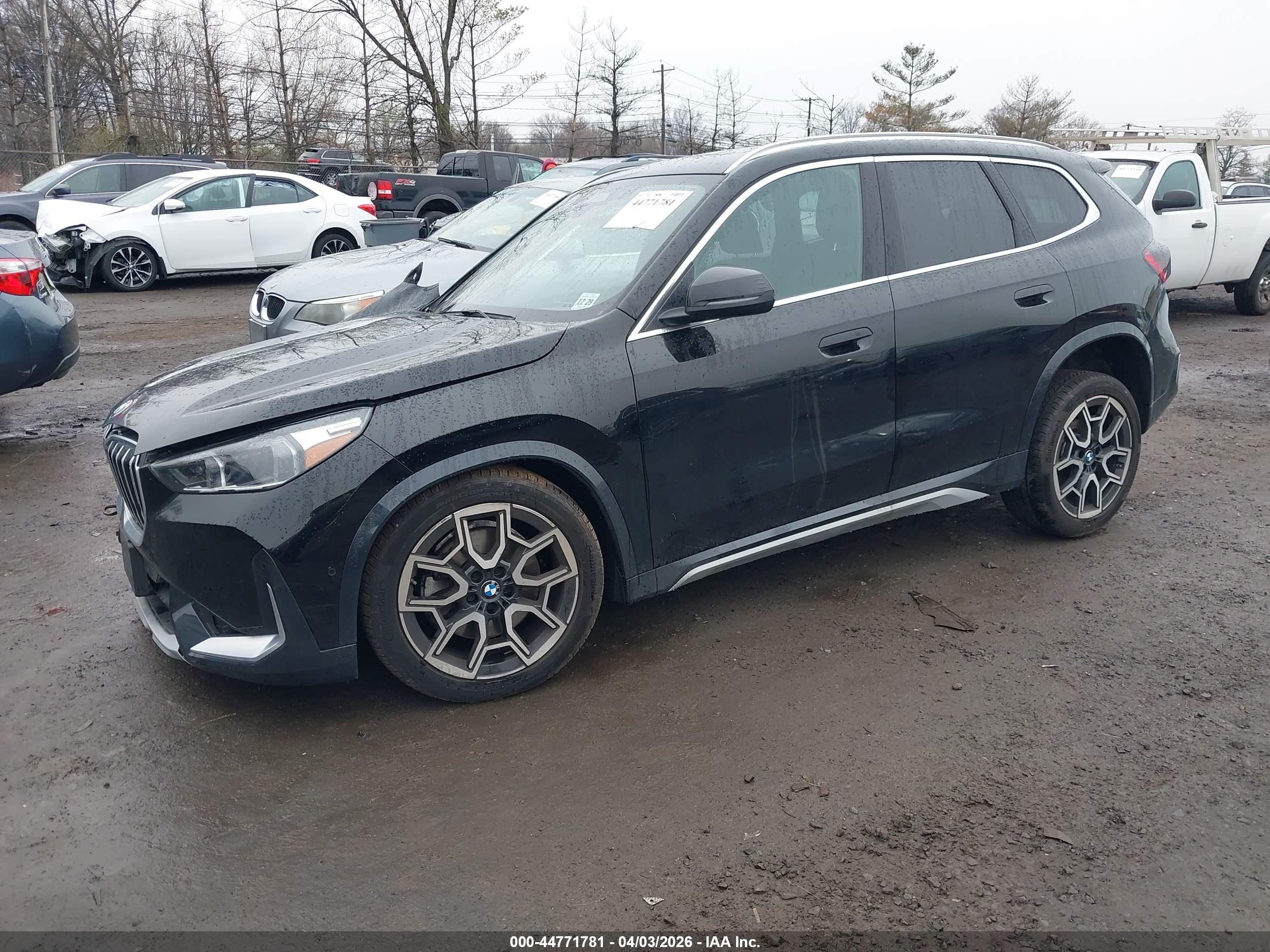 BMW X1 image 2