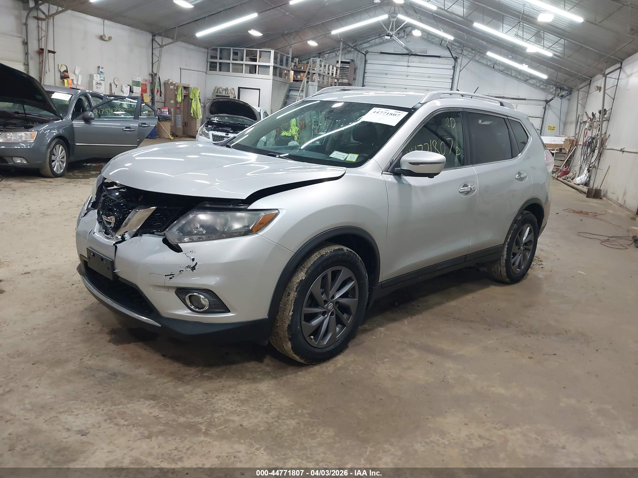 NISSAN ROGUE image 2