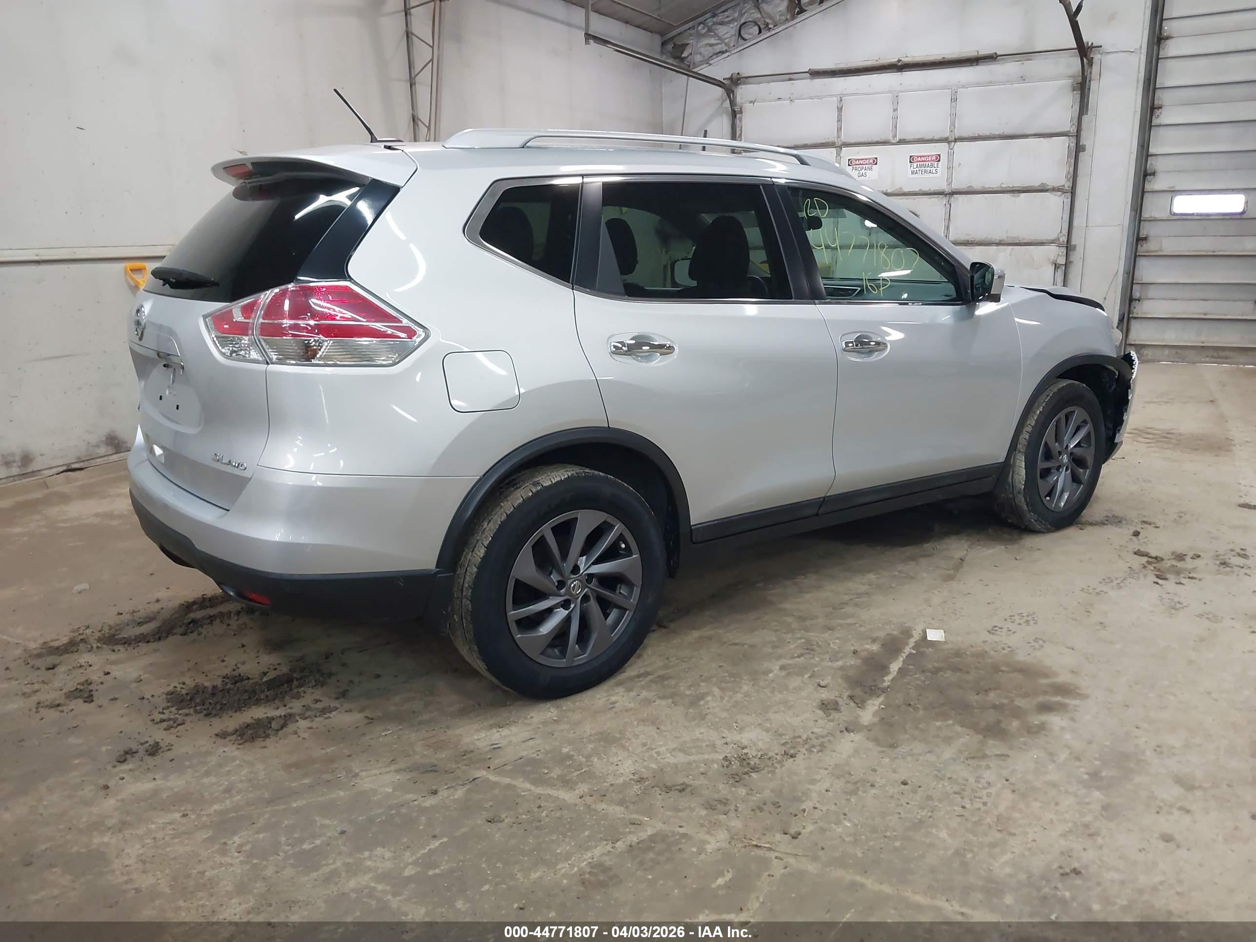 NISSAN ROGUE image 4
