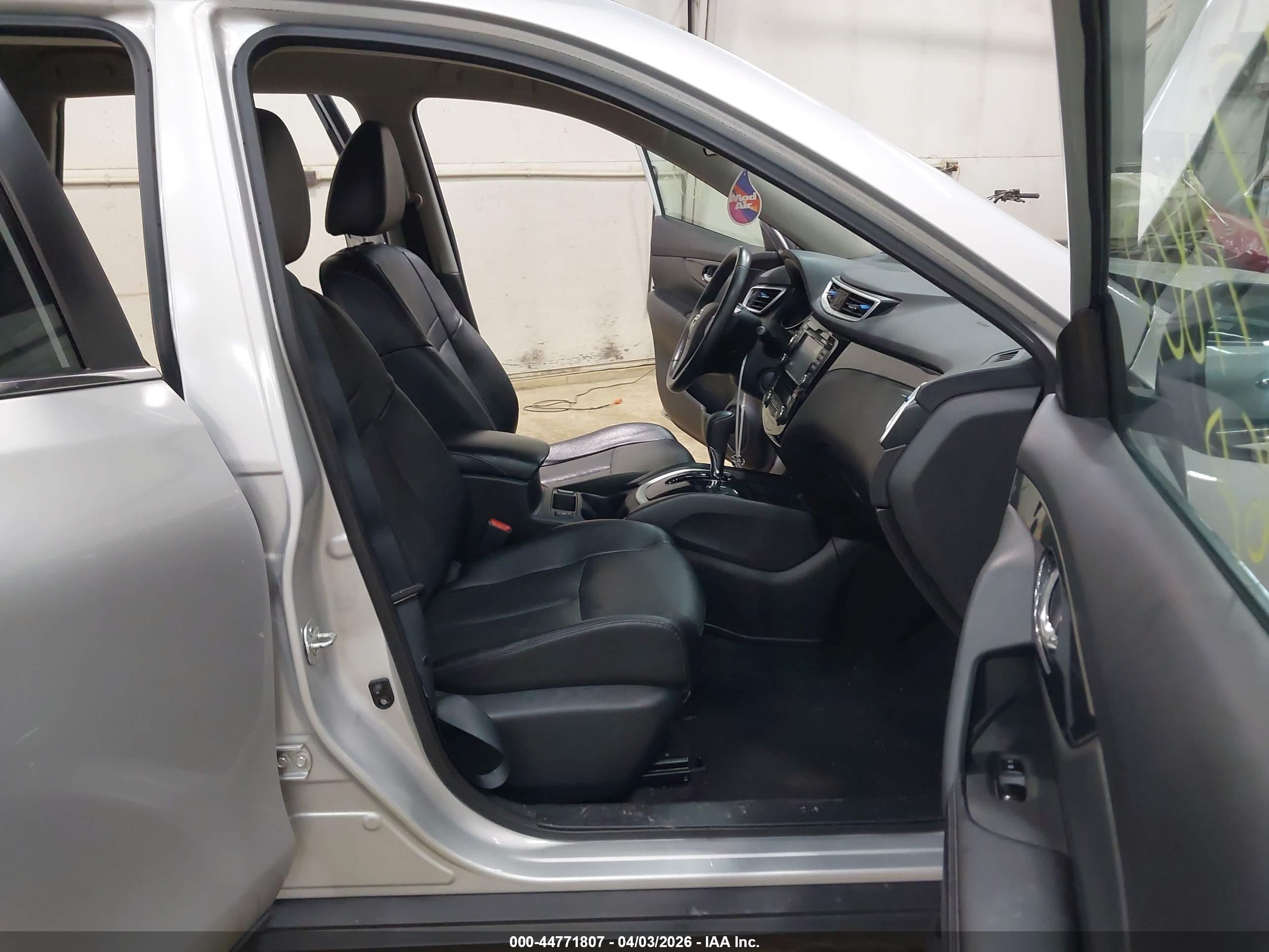 NISSAN ROGUE image 5