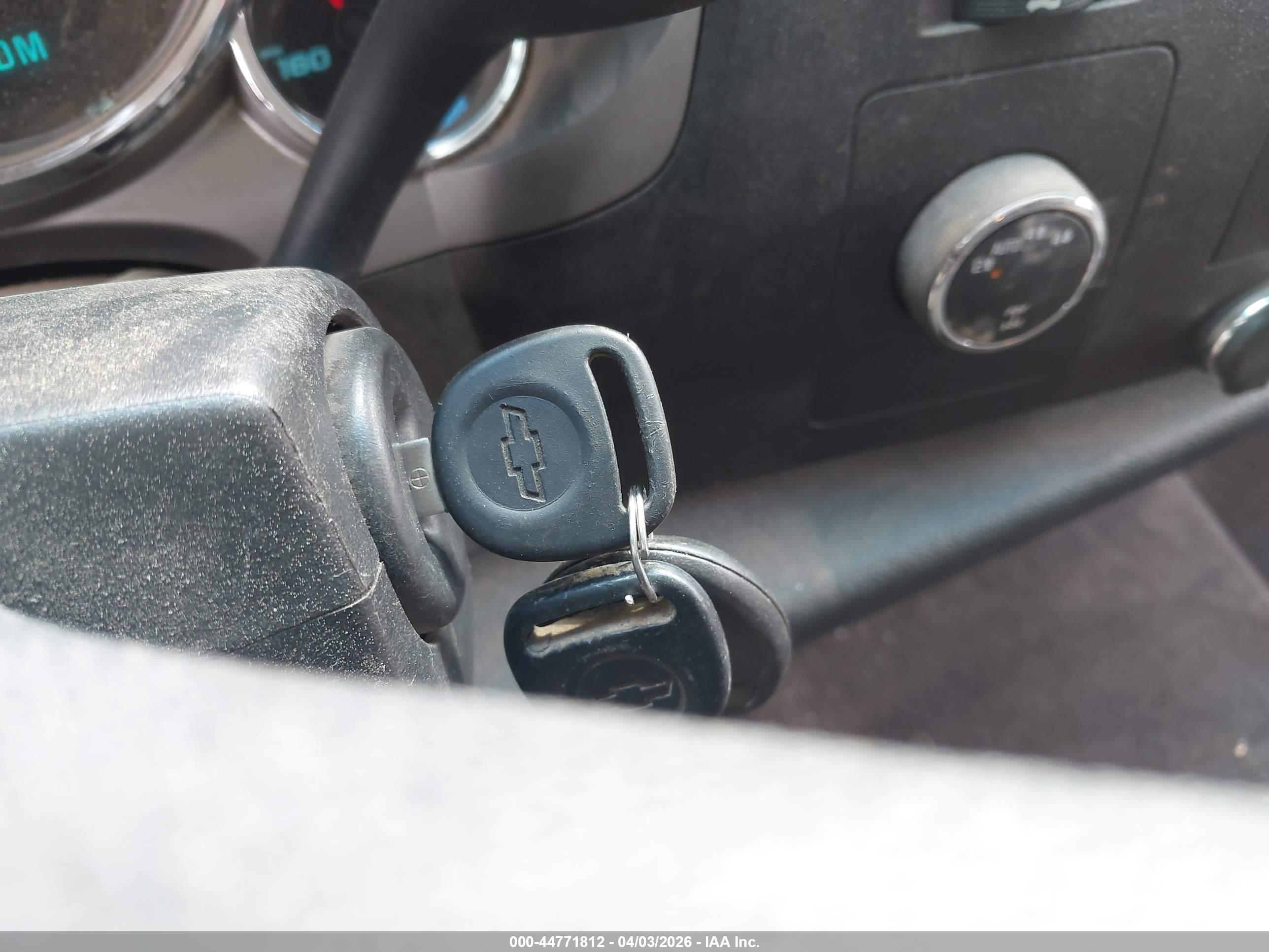 CHEVROLET SILVERADO image 11