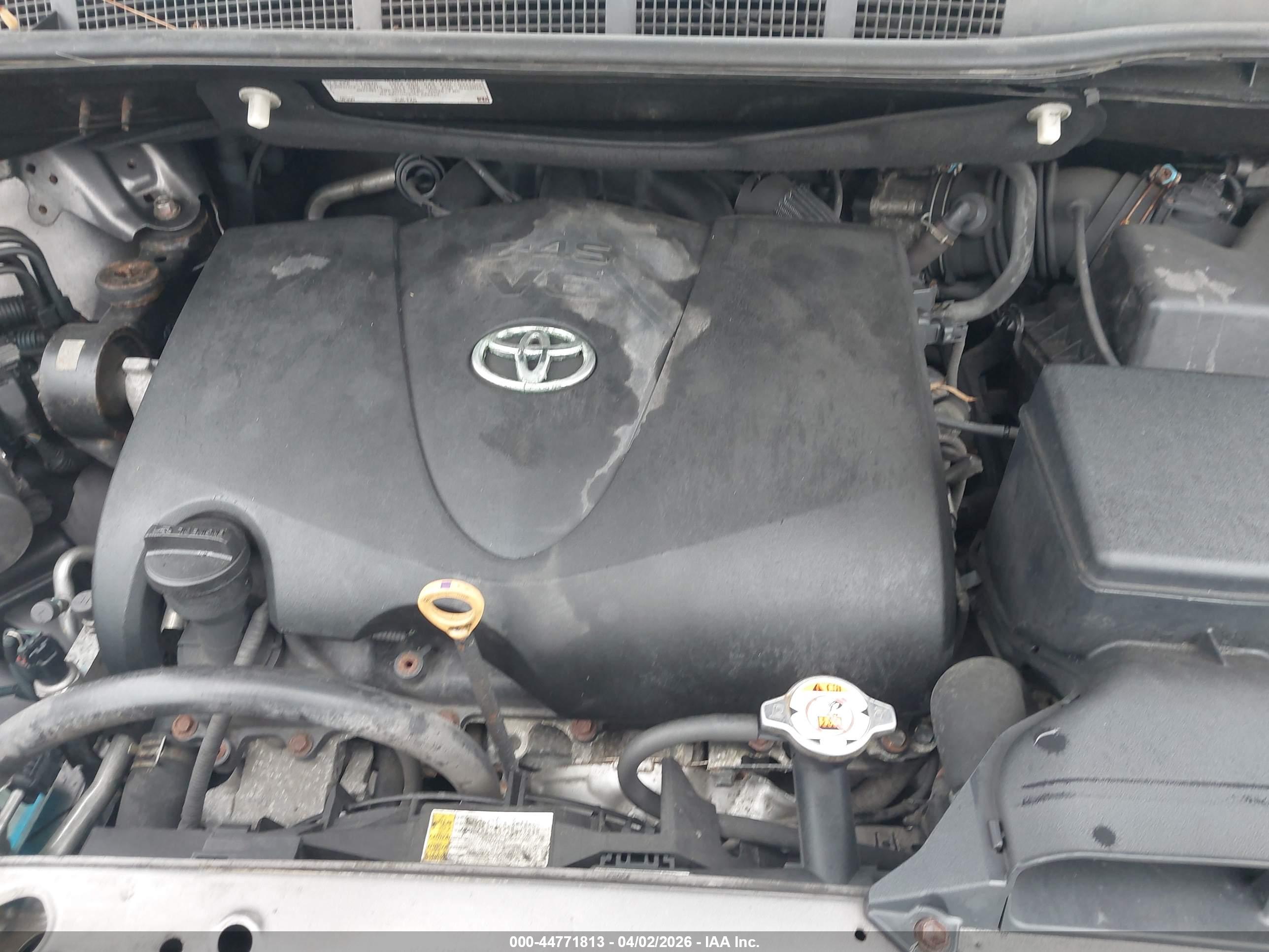 TOYOTA SIENNA image 10