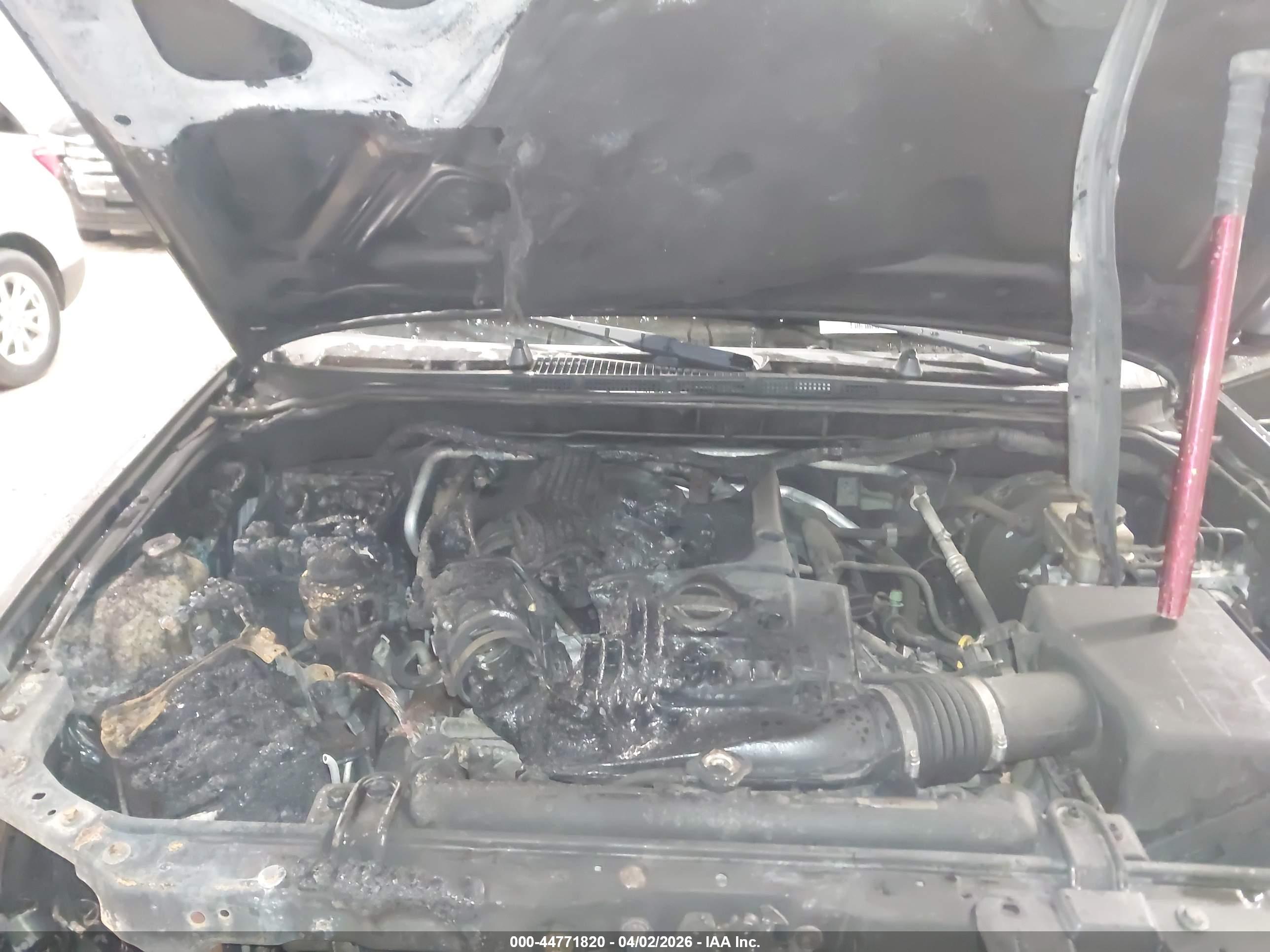 NISSAN FRONTIER image 10